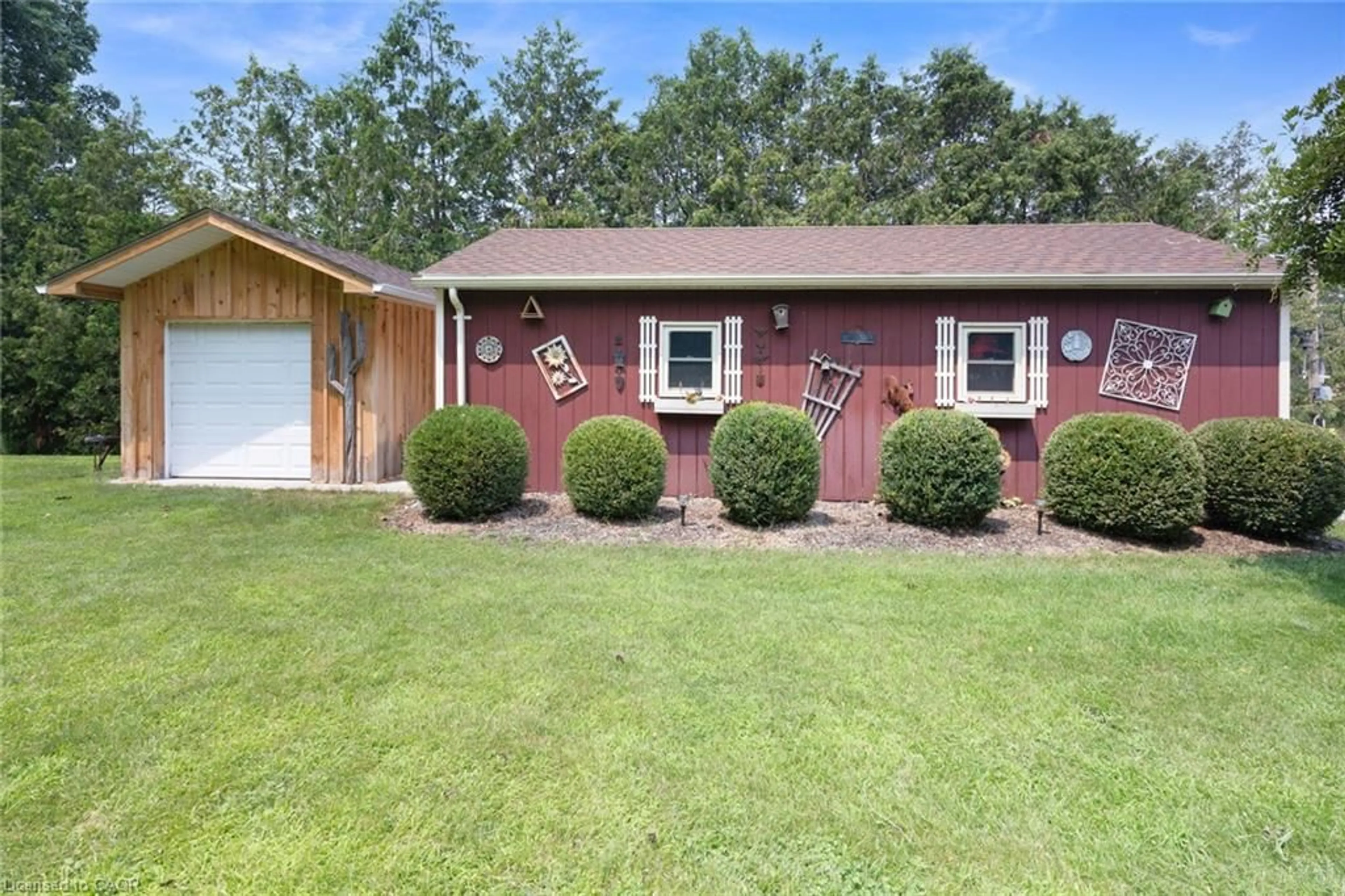 Home with vinyl exterior material, unknown for 2733 Rhineland Rd, Norfolk County Ontario N4B 2W4
