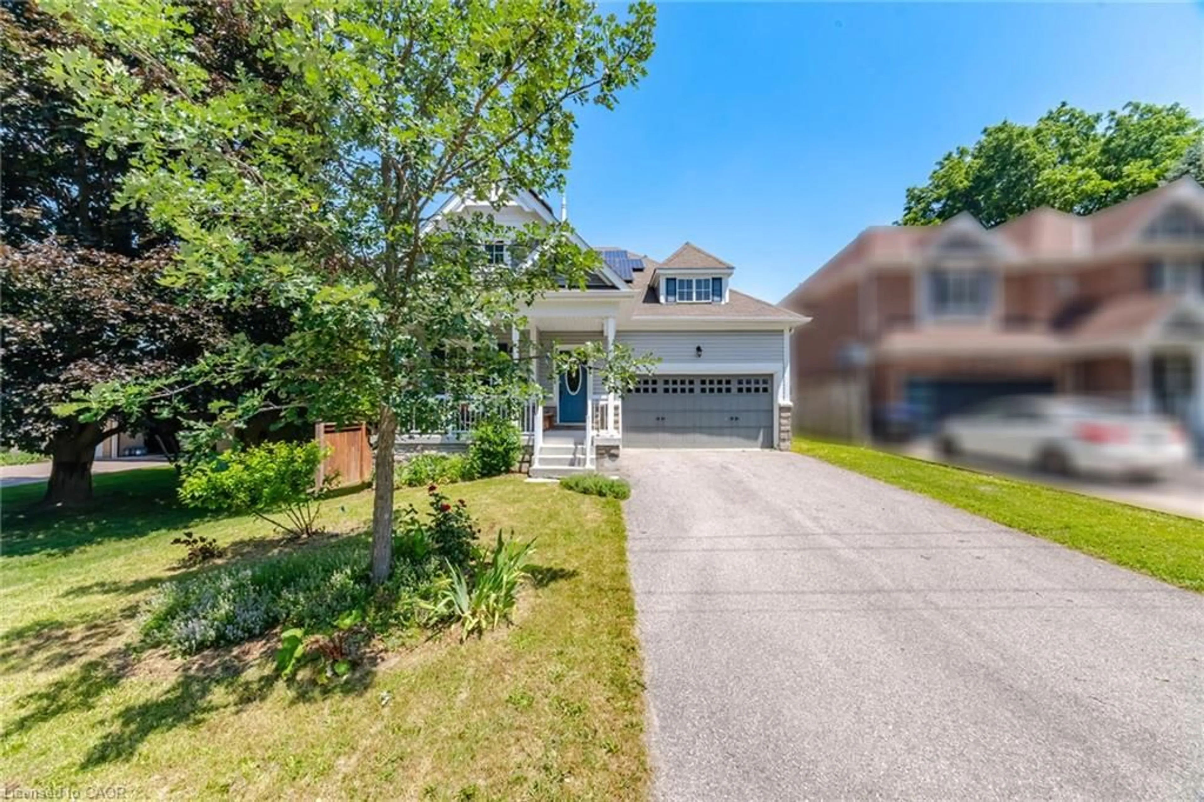 A pic from outside/outdoor area/front of a property/back of a property/a pic from drone, street for 173 Church St, Alliston Ontario L9R 0G2