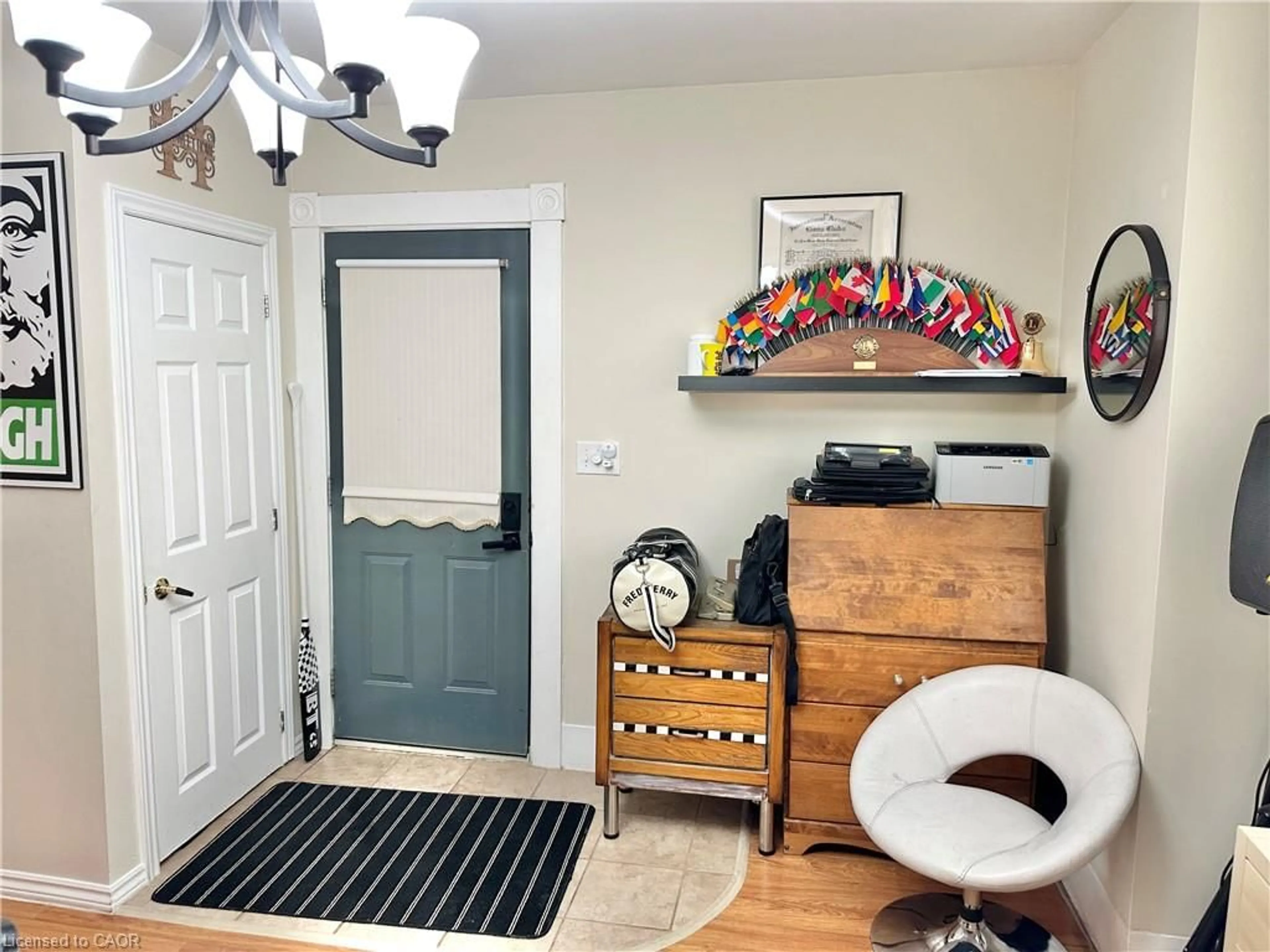 Indoor entryway for 88 Brook St, Simcoe Ontario N3Y 3G5