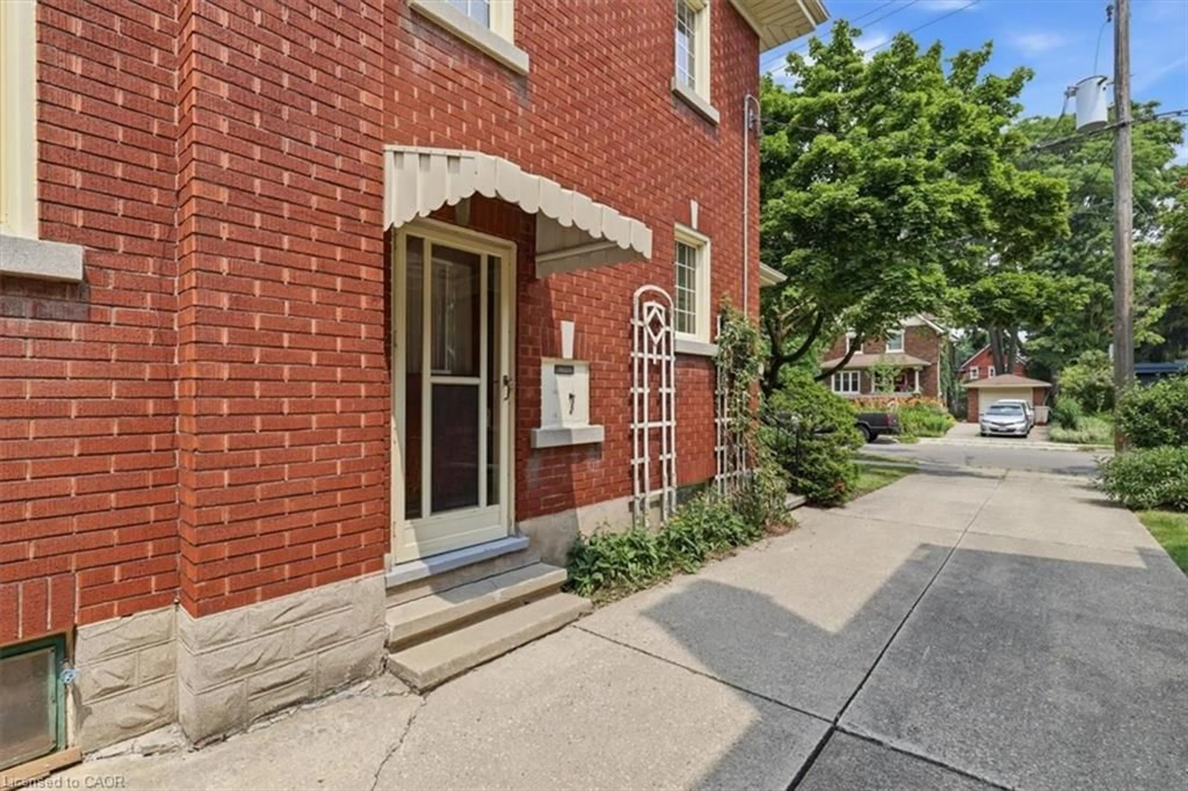 Unknown for 111 Filbert St, Kitchener Ontario N2H 1Y3