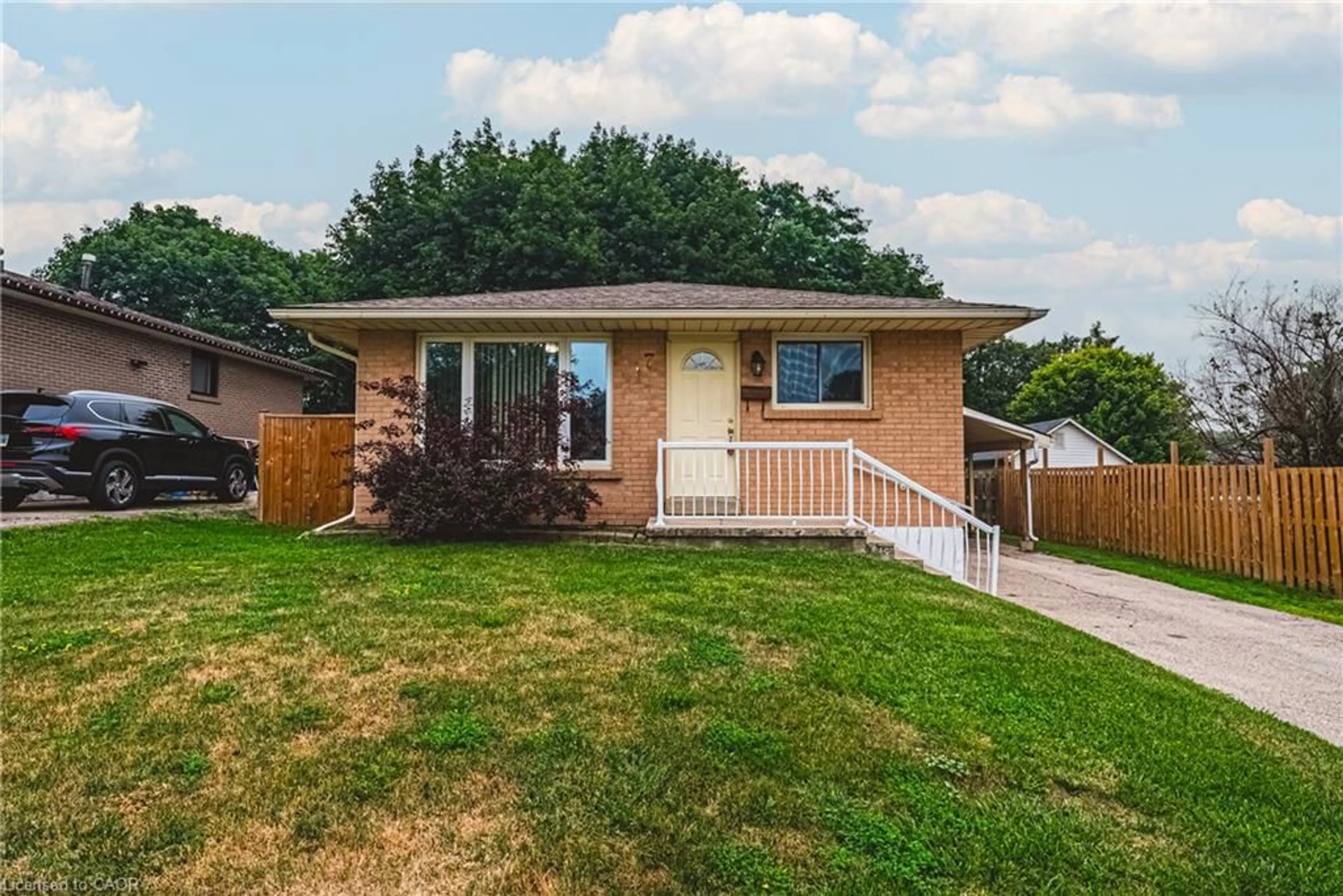 Home with brick exterior material, street for 7 Chapman Crt, Cambridge Ontario N3C 2X1