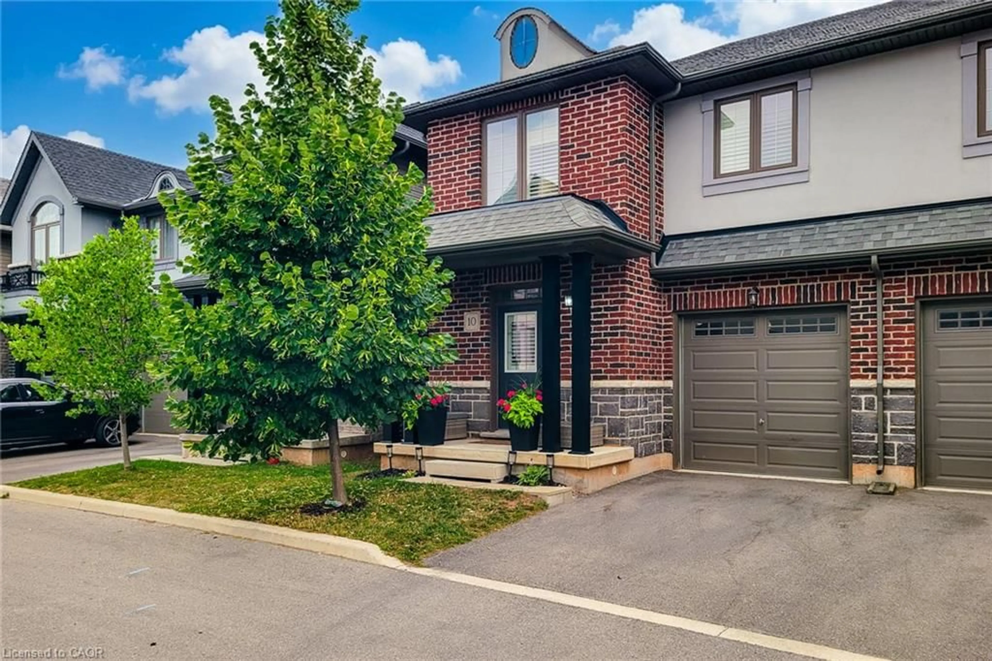 Home with brick exterior material, street for 4297 East Ave #10, Beamsville Ontario L3J 0R2