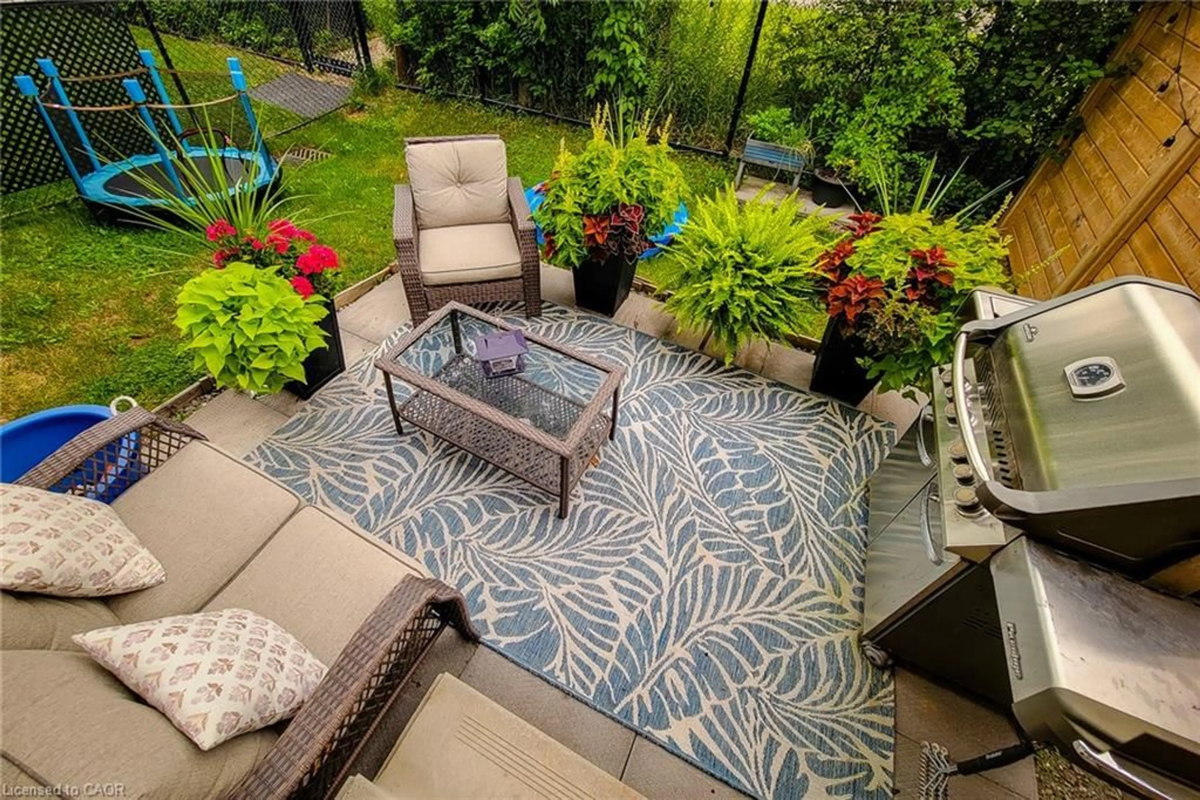 Patio, unknown for 4297 East Ave #10, Beamsville Ontario L3J 0R2