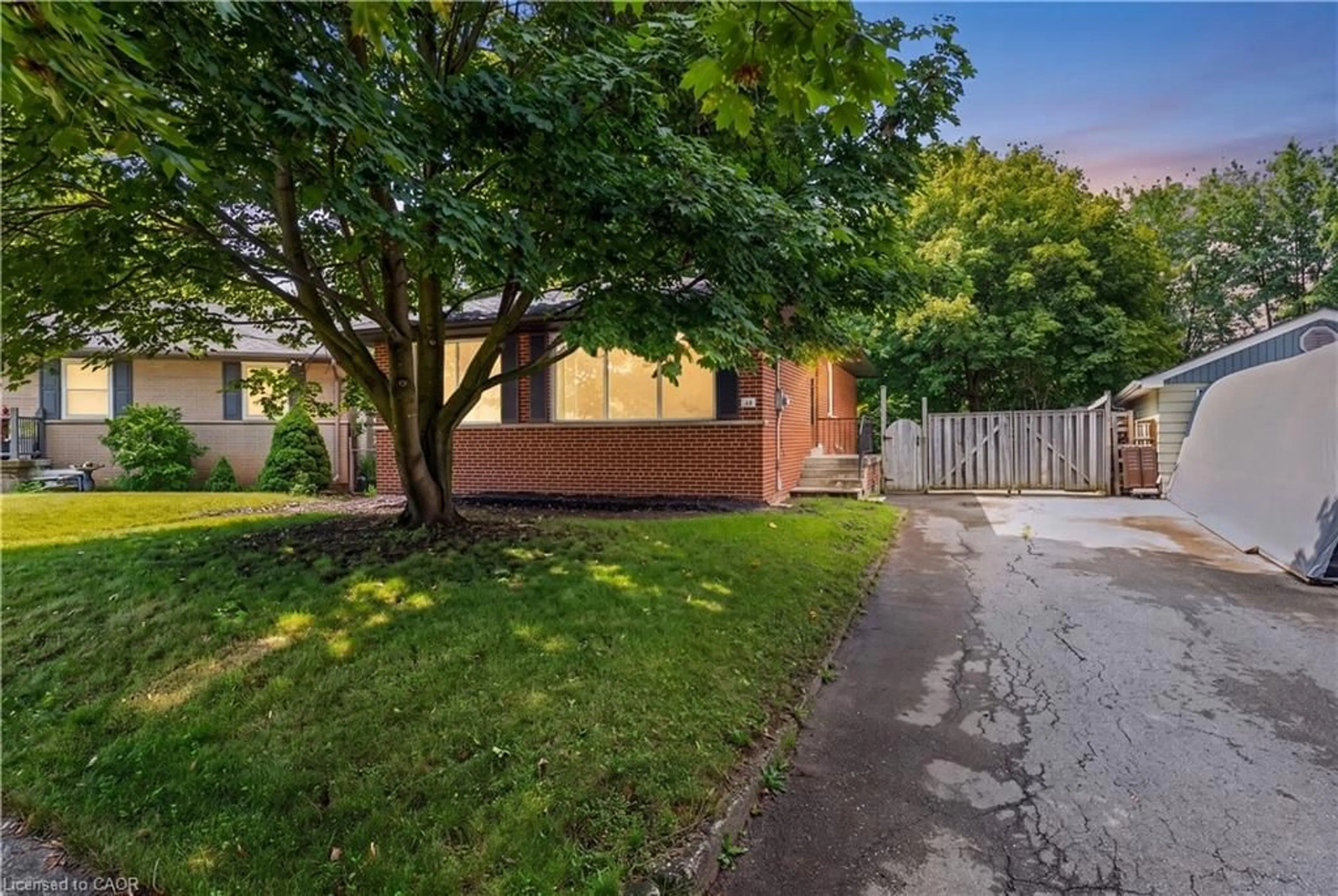 A pic from outside/outdoor area/front of a property/back of a property/a pic from drone, street for 46 Mcintyre Cres, Georgetown Ontario L7G 1N3