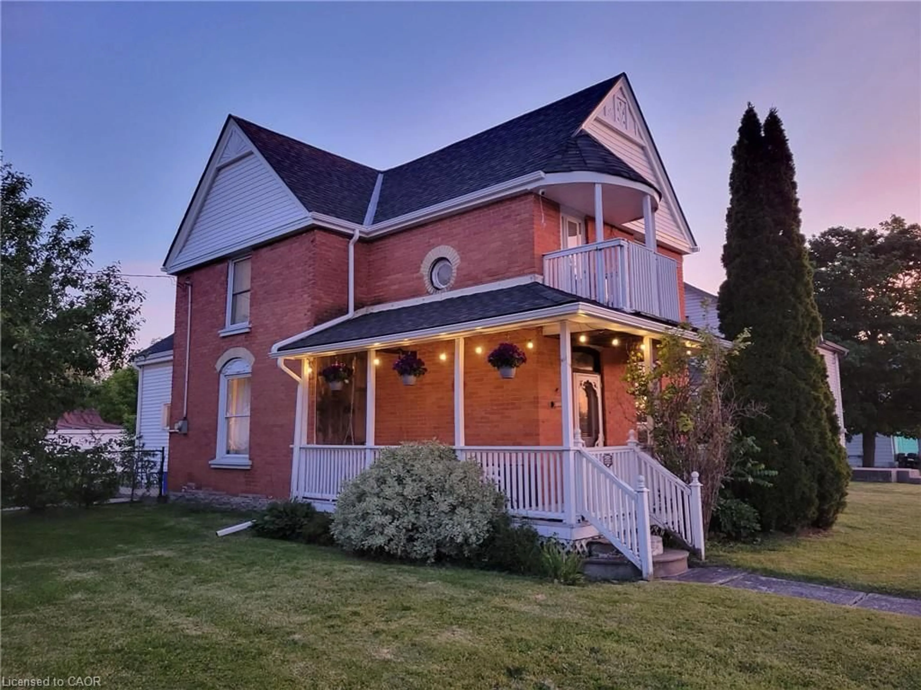 Home with brick exterior material, street for 95 King St, Hagersville Ontario N0A 1H0