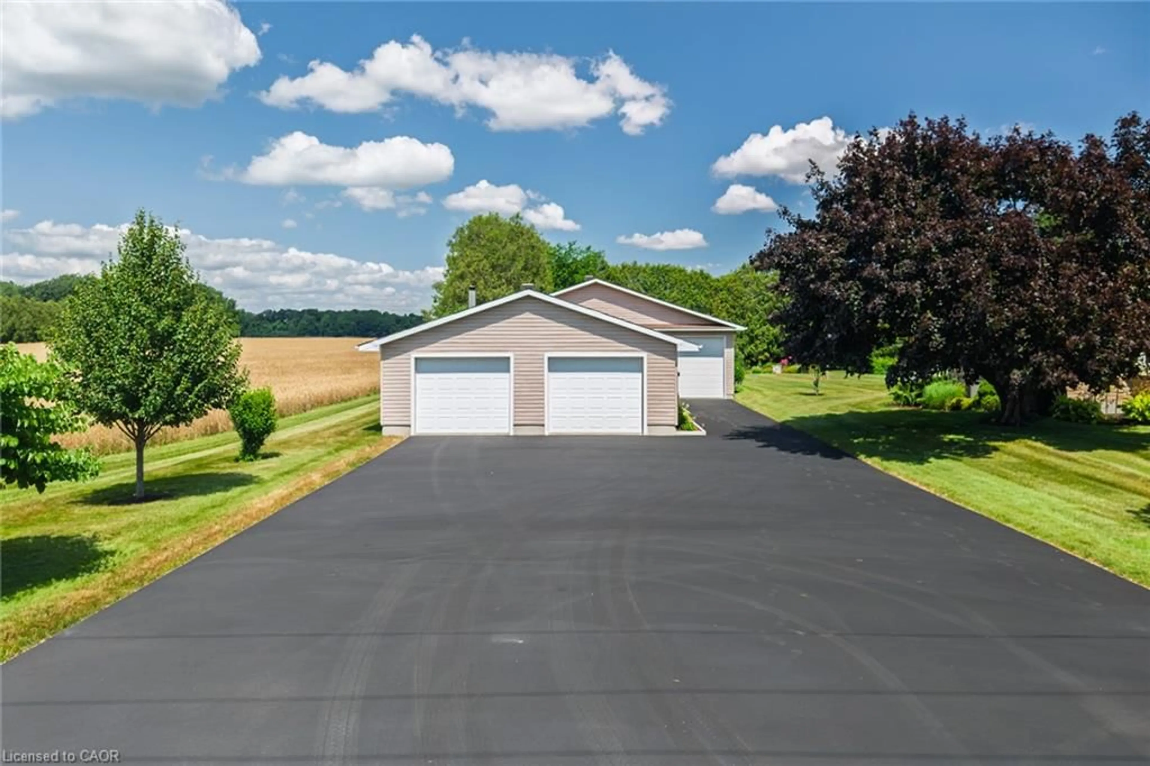 A pic from outside/outdoor area/front of a property/back of a property/a pic from drone, unknown for 767 Charlotteville Rd 7, Simcoe Ontario N3Y 4K5