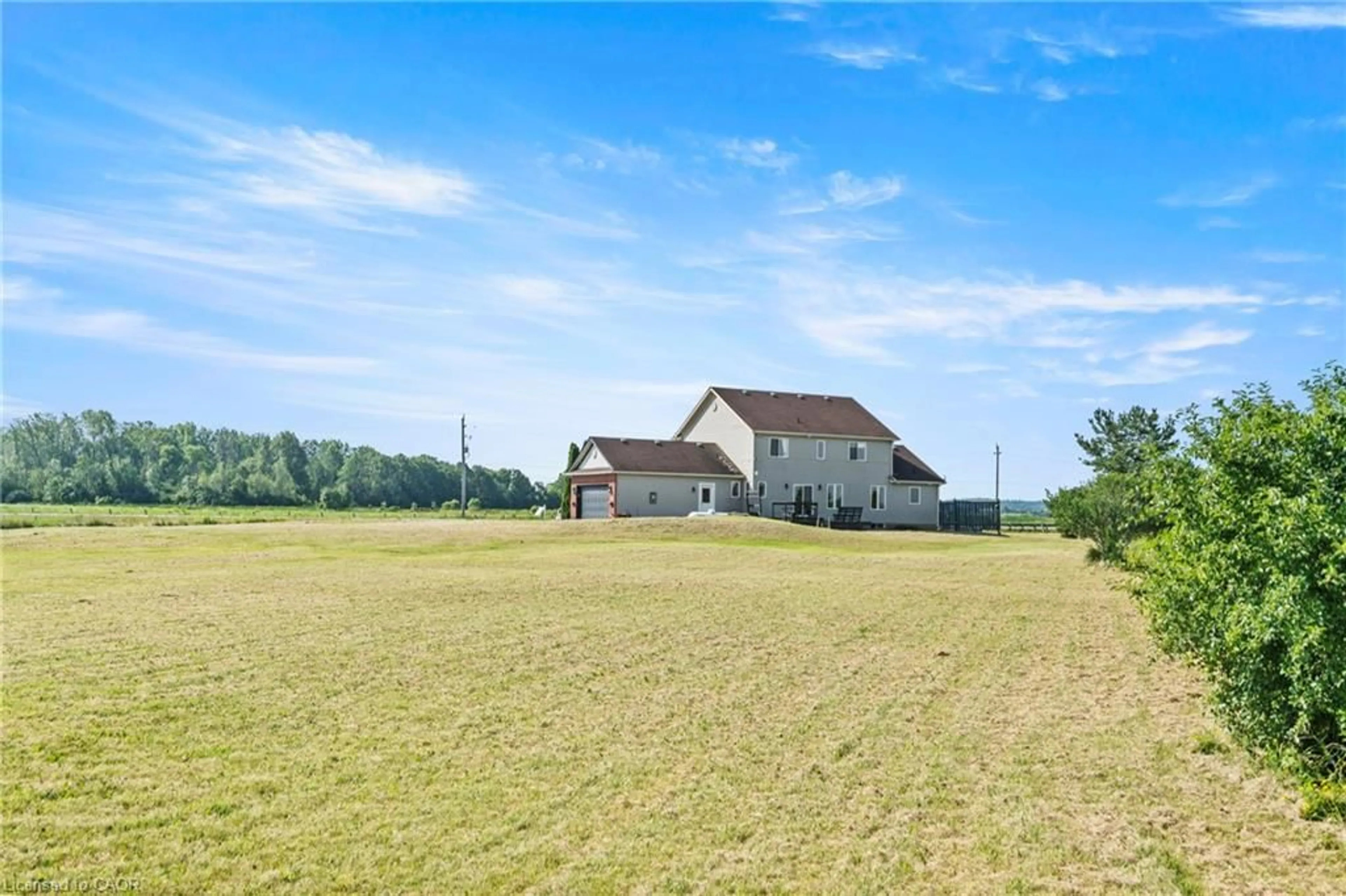 A pic from outside/outdoor area/front of a property/back of a property/a pic from drone, unknown for 374 Niagara Stone Rd, Niagara-on-the-Lake Ontario L0S 1J0