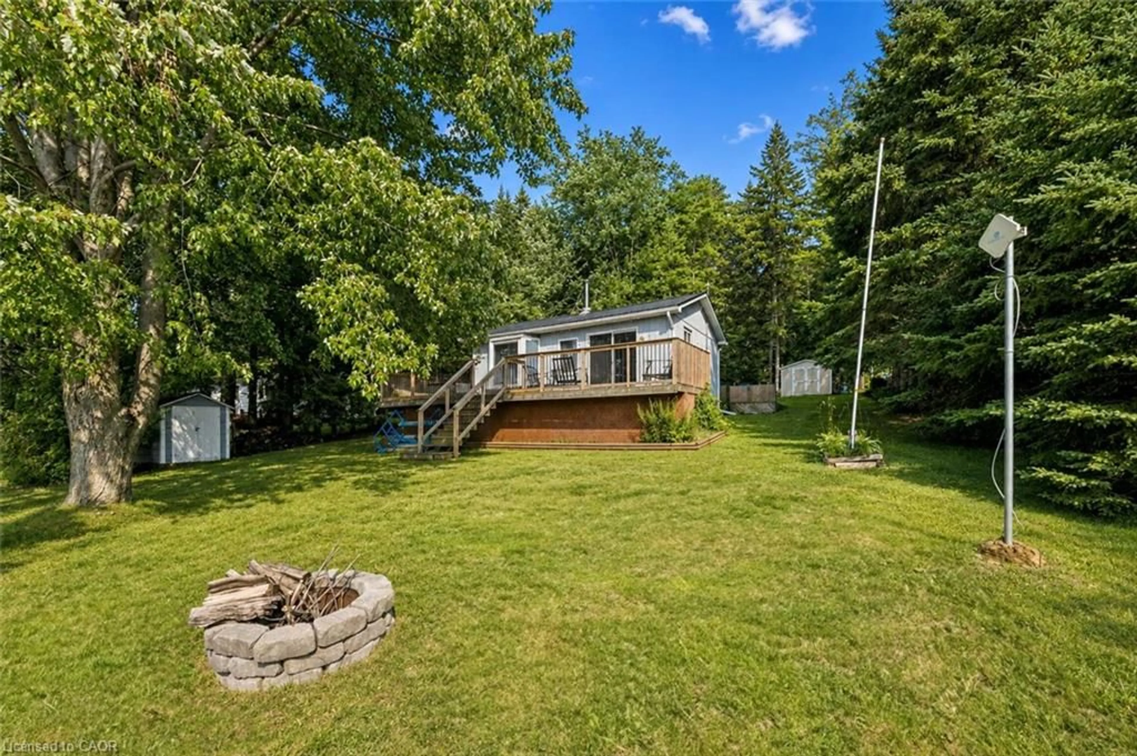 Unknown for 729 Seventh St, Belwood Ontario N0B 1J0