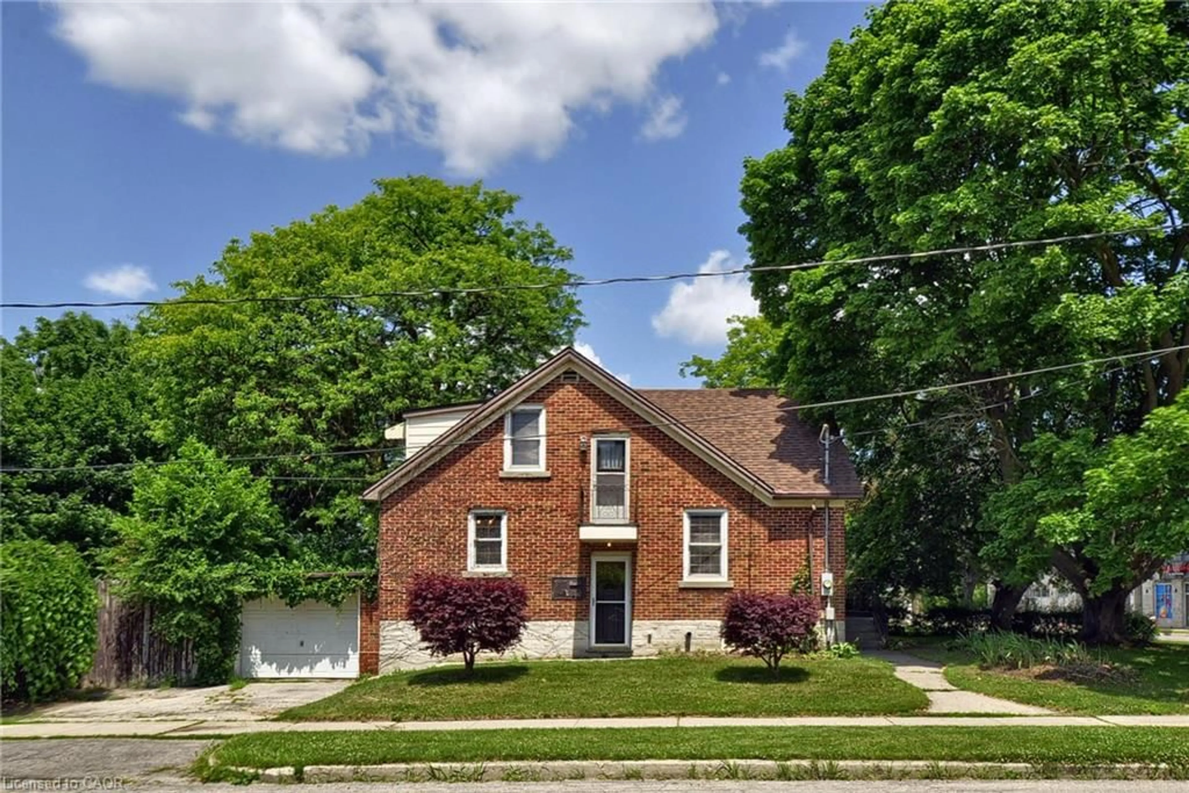 Home with brick exterior material, street for 285 Albert St, Waterloo Ontario N2L 3T9