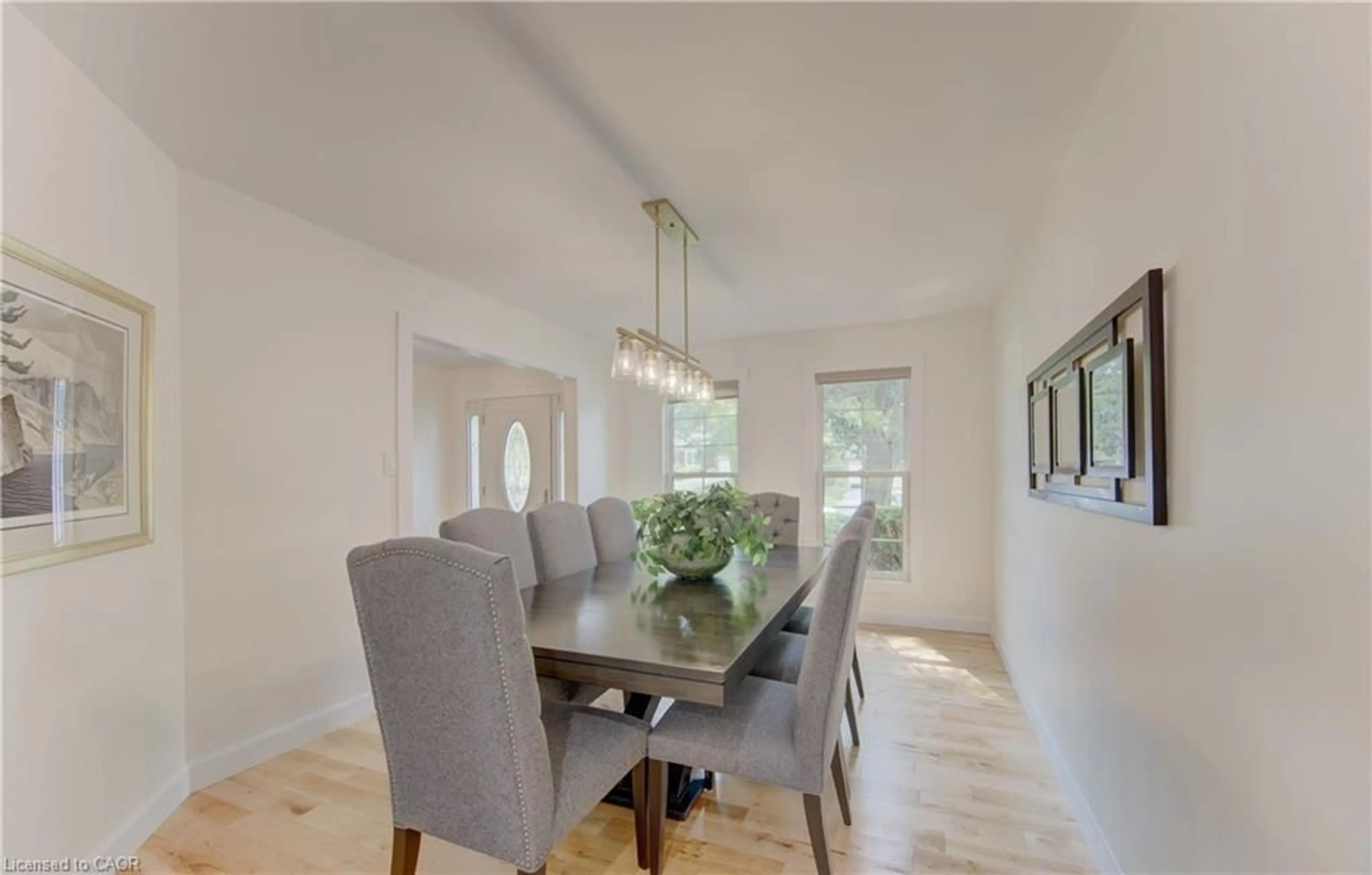 Dining room, wood/laminate floor for 307 Grand River Blvd, Kitchener Ontario N2A 3H4