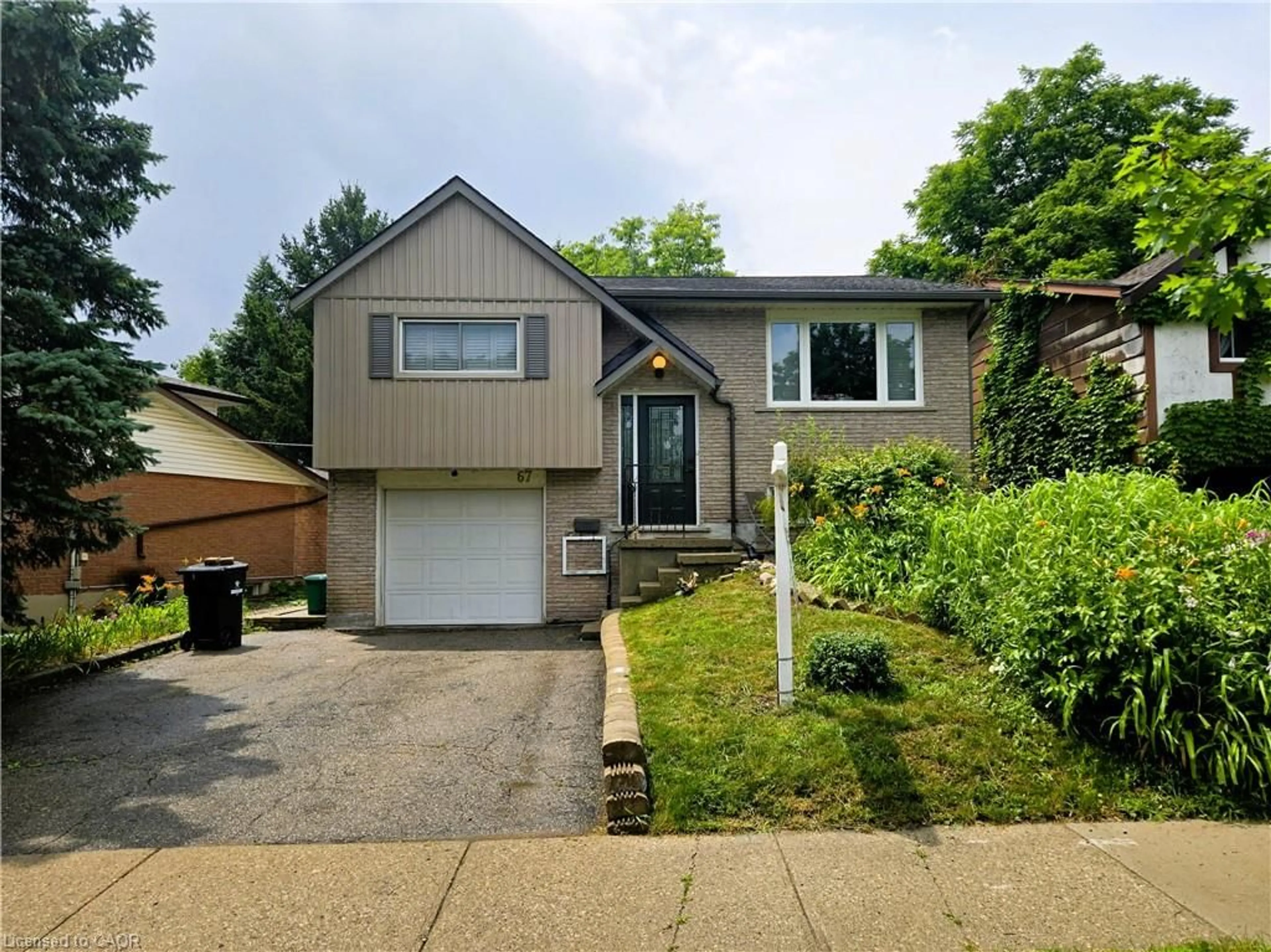 Home with vinyl exterior material, street for 67 Pinemeadow Cres, Waterloo Ontario N2T 1A6