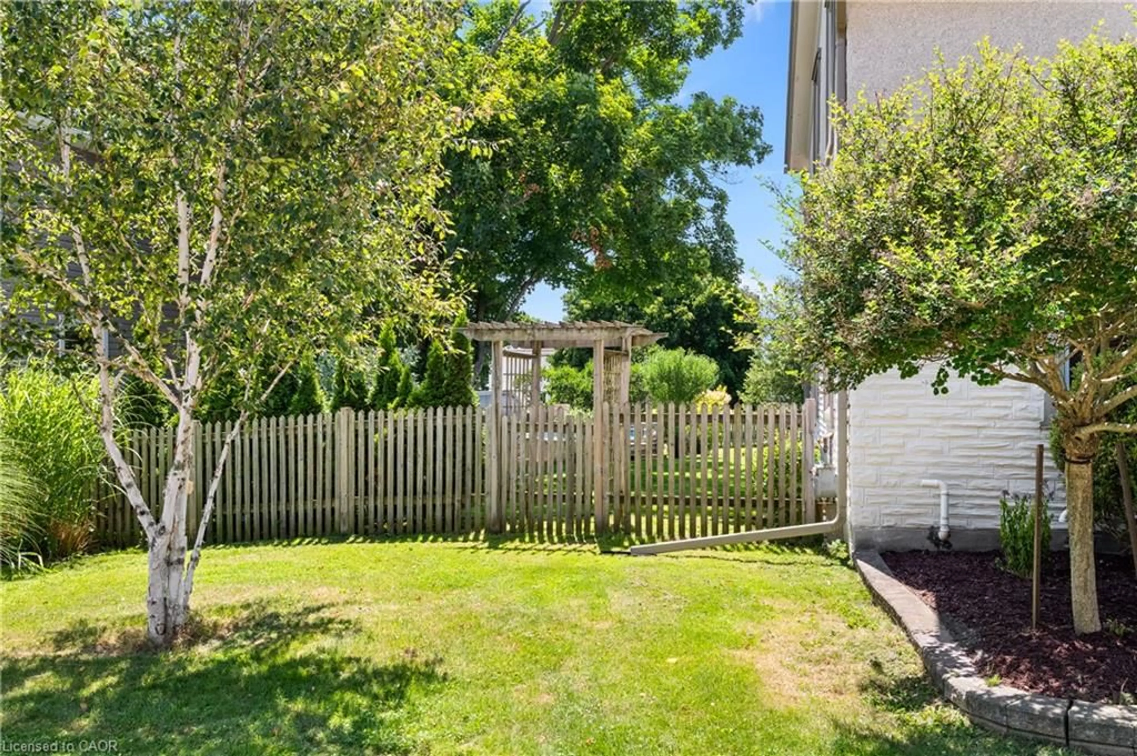 Patio, street for 30 John St, Bright Ontario N0J 1B0
