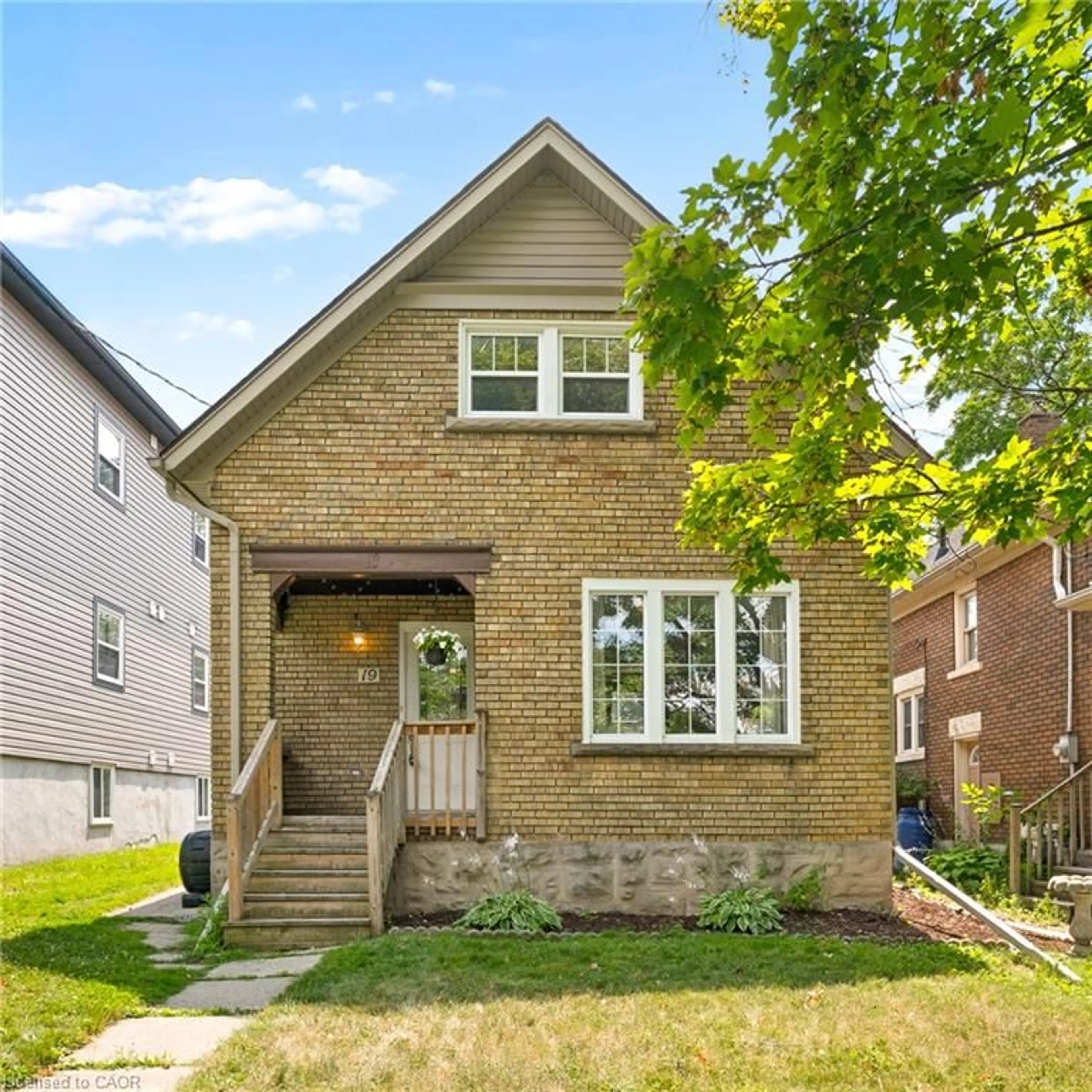 Home with brick exterior material, street for 19 Mary St, Kitchener Ontario N2H 3P9