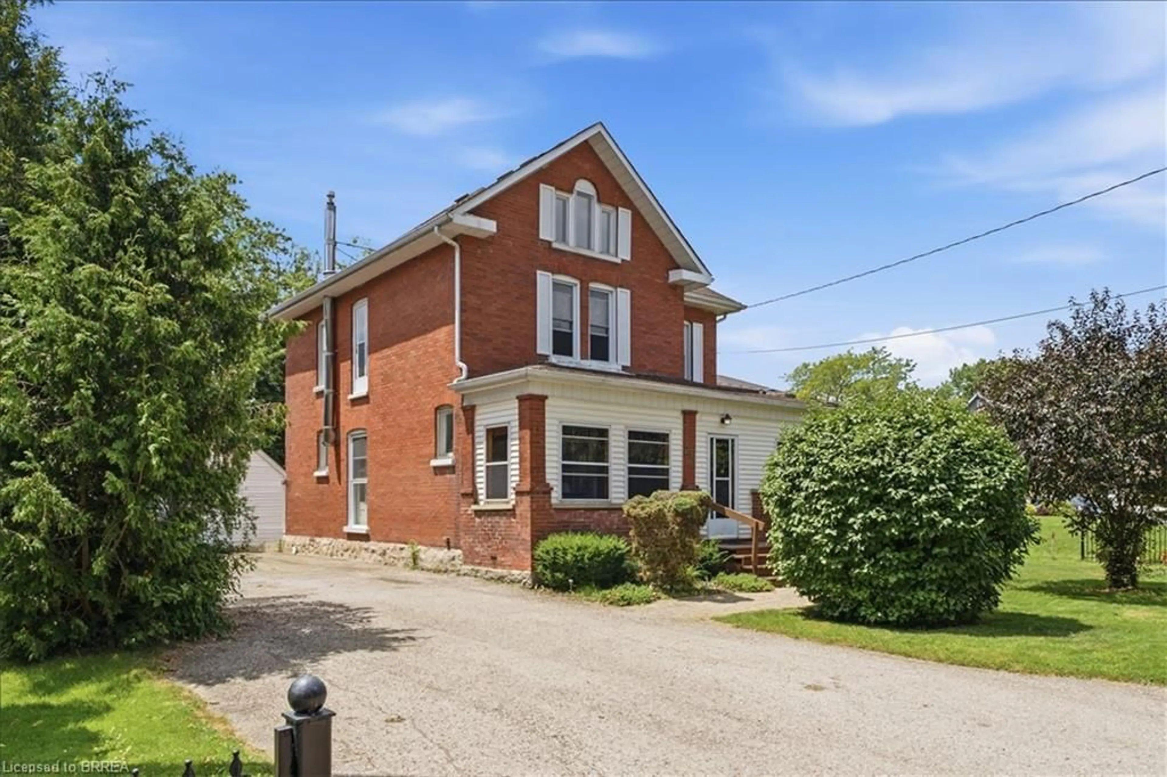 Home with brick exterior material, street for 26 Church St, Hagersville Ontario N0A 1H0