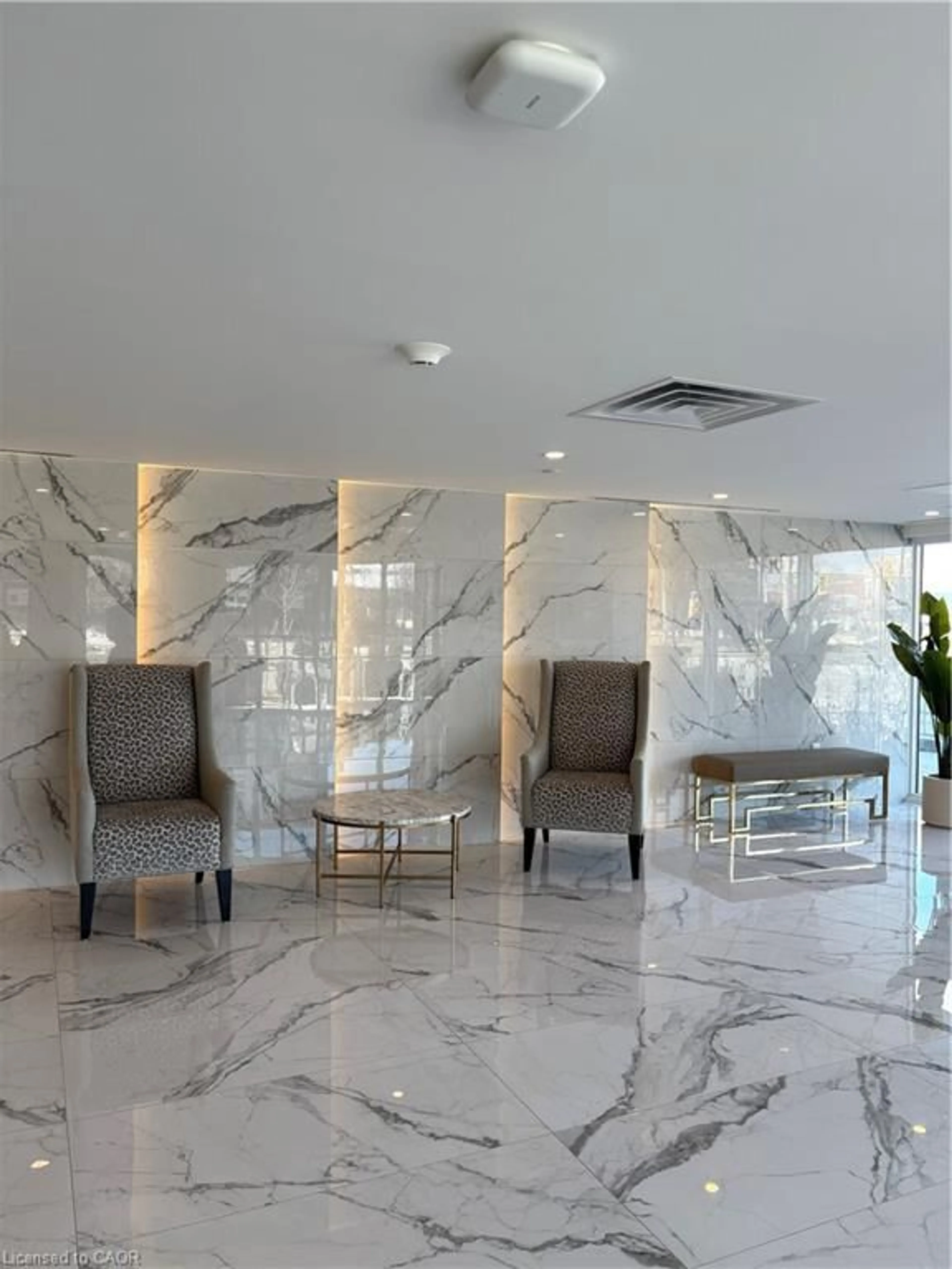 Lobby for 575 Conklin Rd #908, Brantford Ontario N3T 0Y2