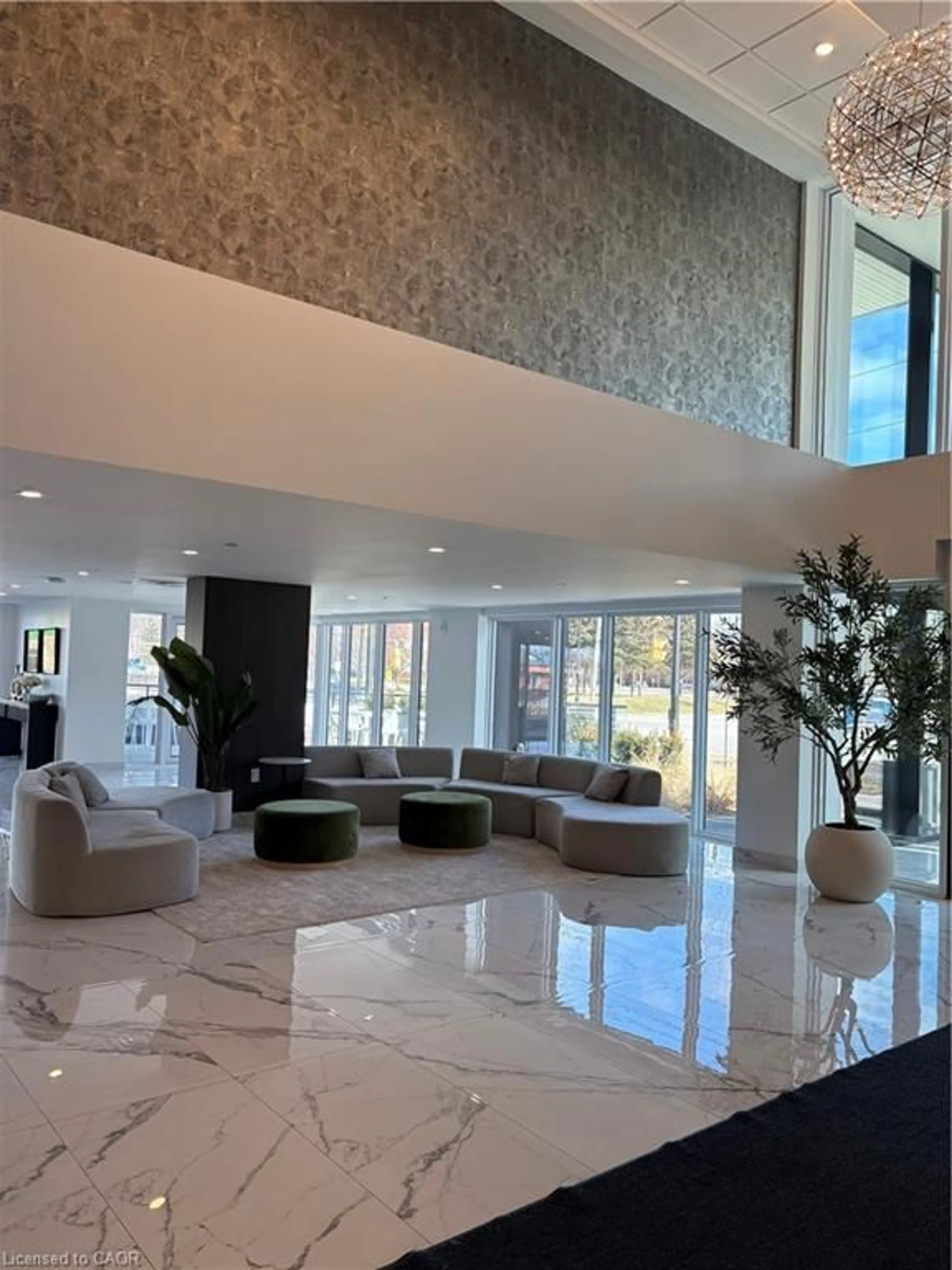Lobby for 575 Conklin Rd #908, Brantford Ontario N3T 0Y2