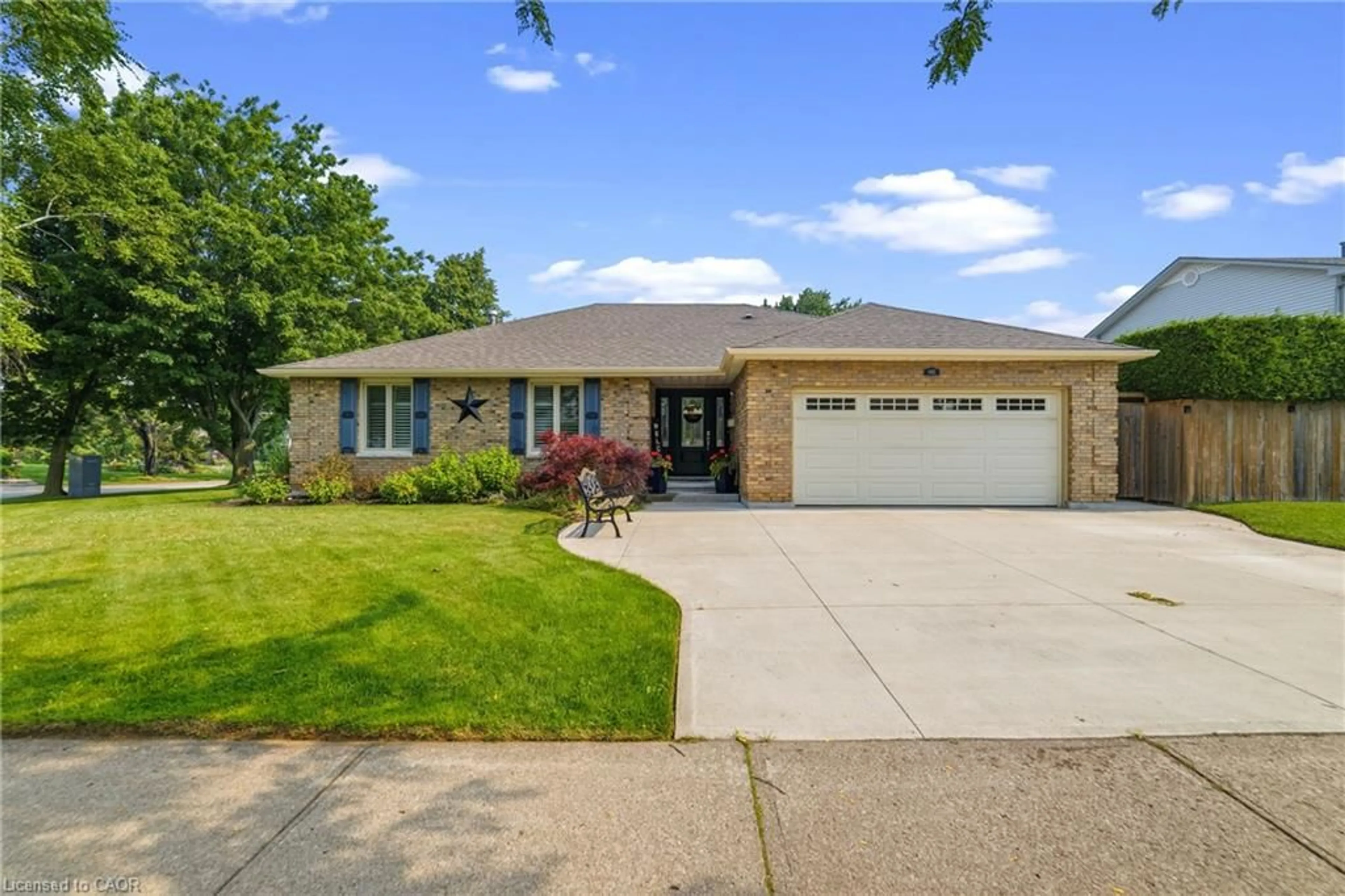 Home with brick exterior material, street for 1 Banburry Cres, Grimsby Ontario L3M 4R8