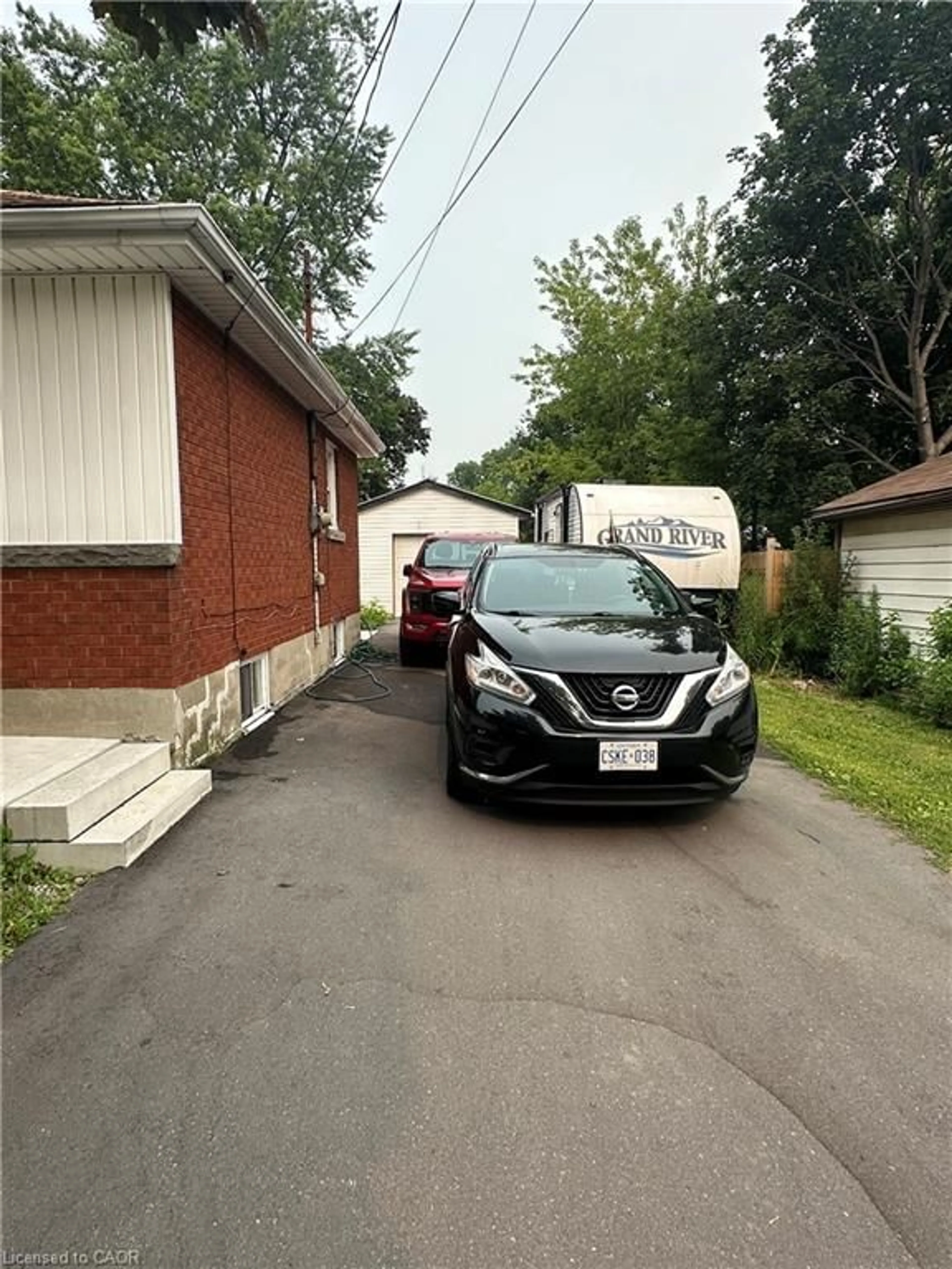 Parking for 240 West 2nd St, Hamilton Ontario L9C 3G5