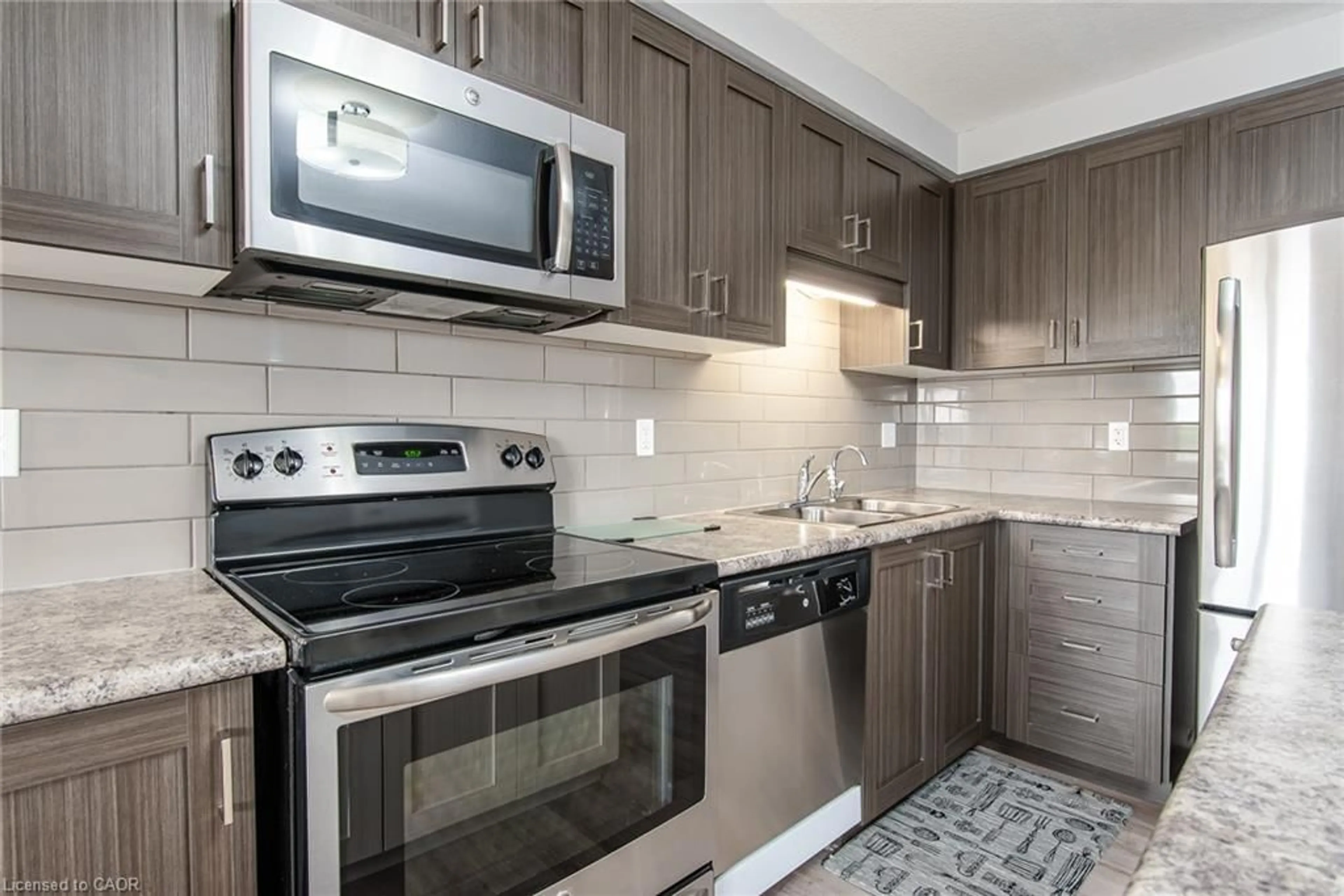 Standard kitchen, unknown for 31 Sienna St #C, Kitchener Ontario N2R 1T7