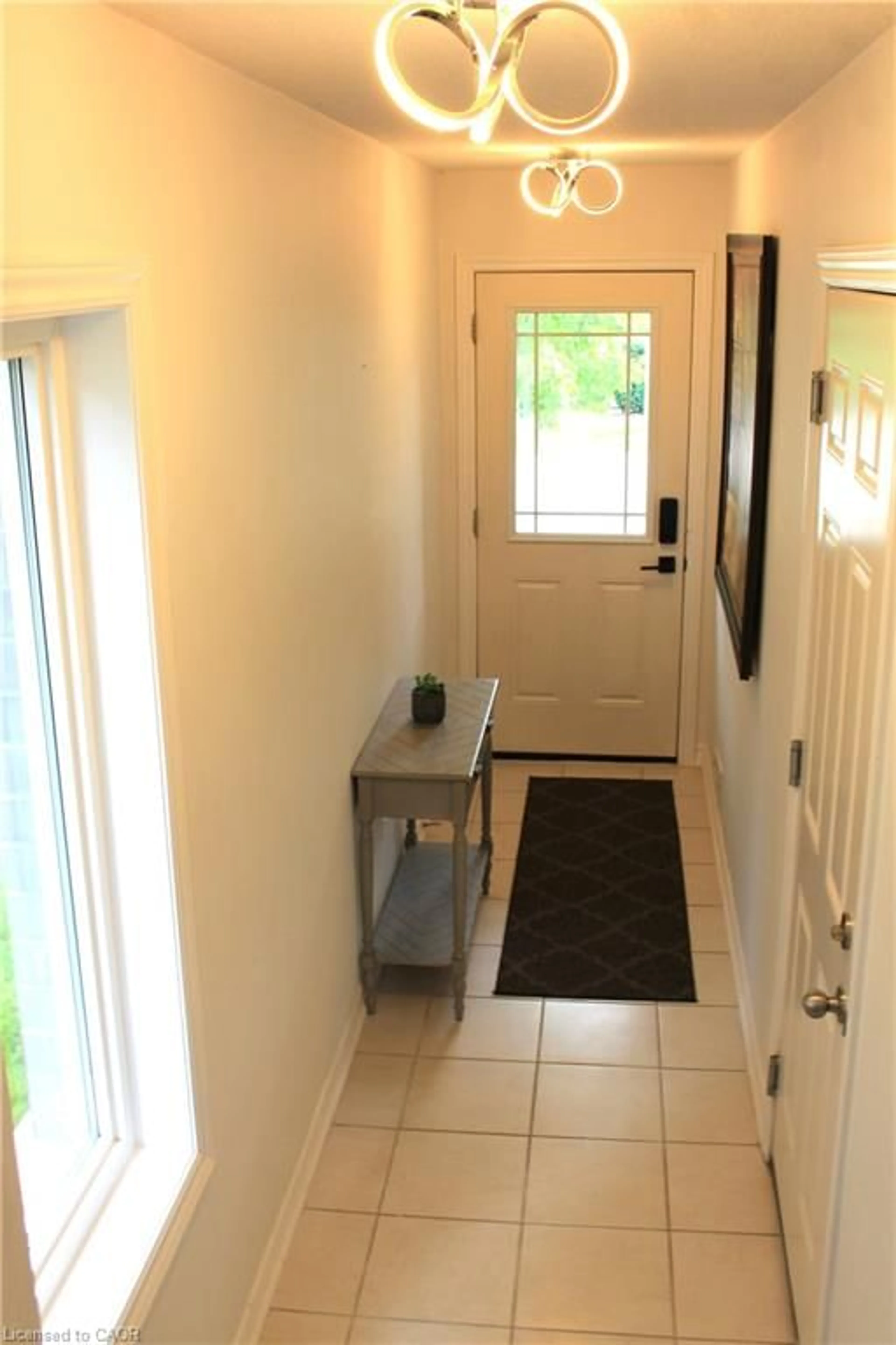 Indoor entryway for 12 Poplar Dr #21, Cambridge Ontario N3C 0G4