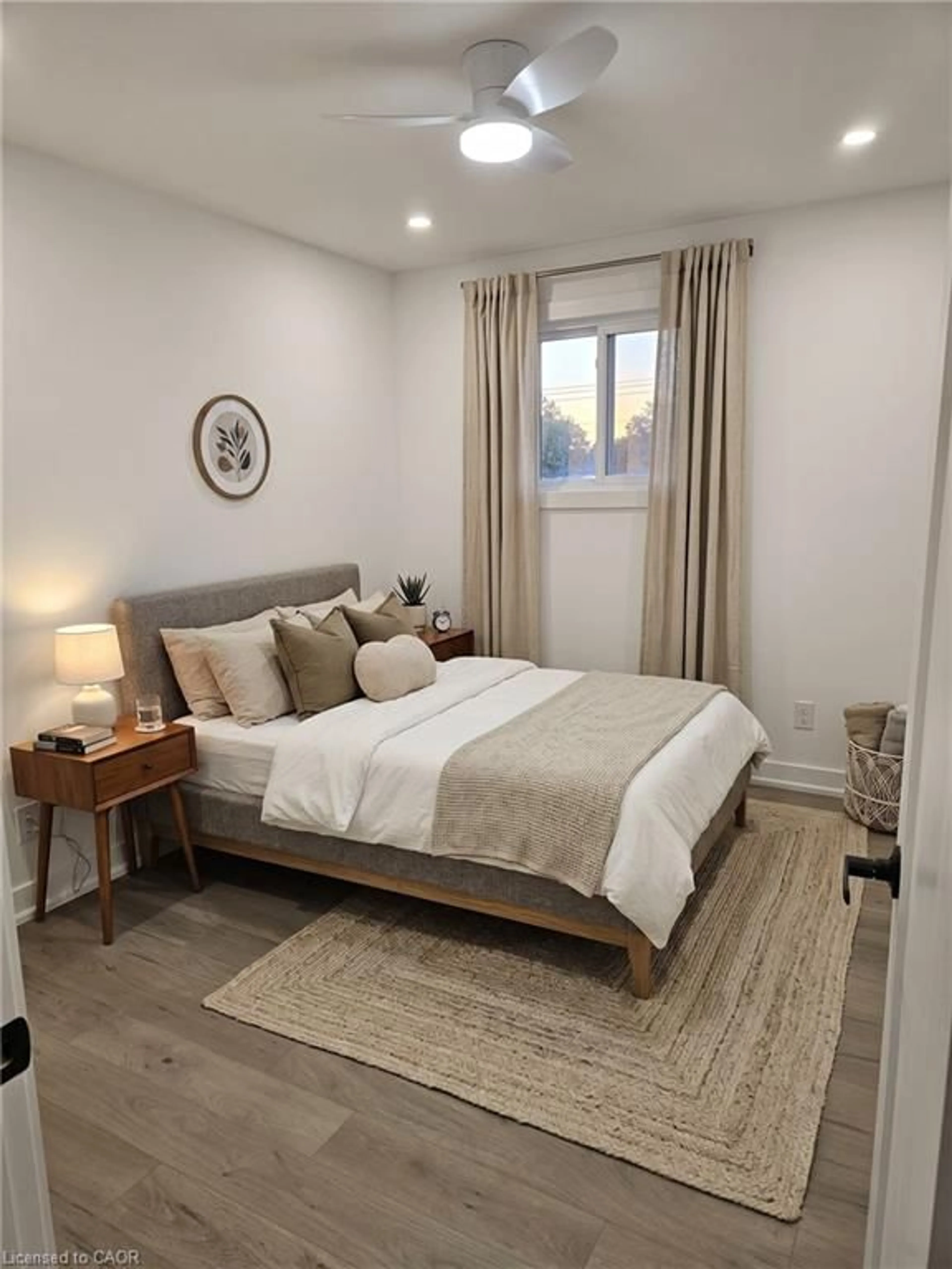 Bedroom with bed, unknown for 87 Scott Rd, Cambridge Ontario N3C 2X6