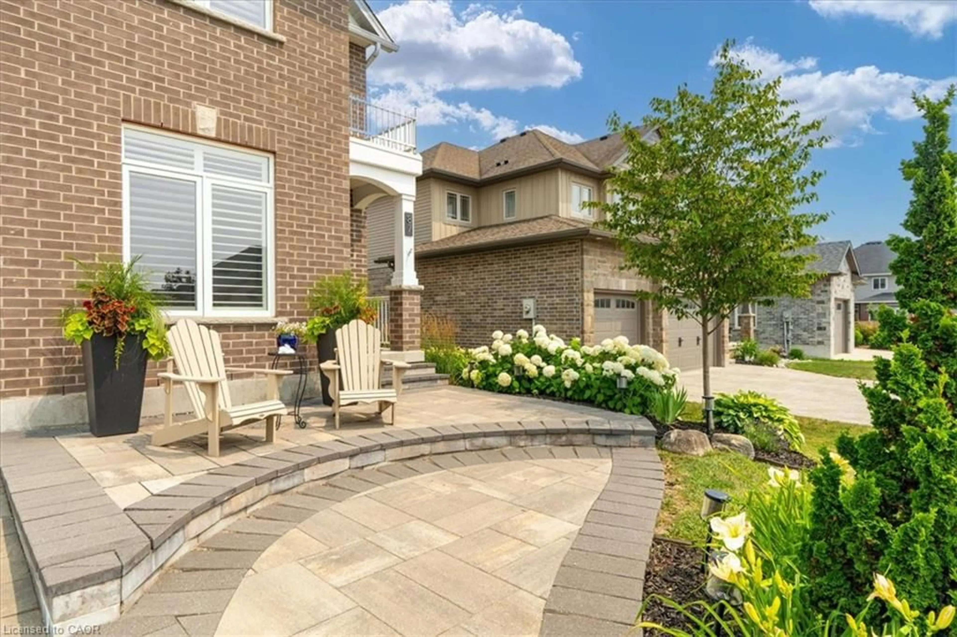 Patio, street for 87 Boyd Blvd, Thamesford Ontario N0M 2M0