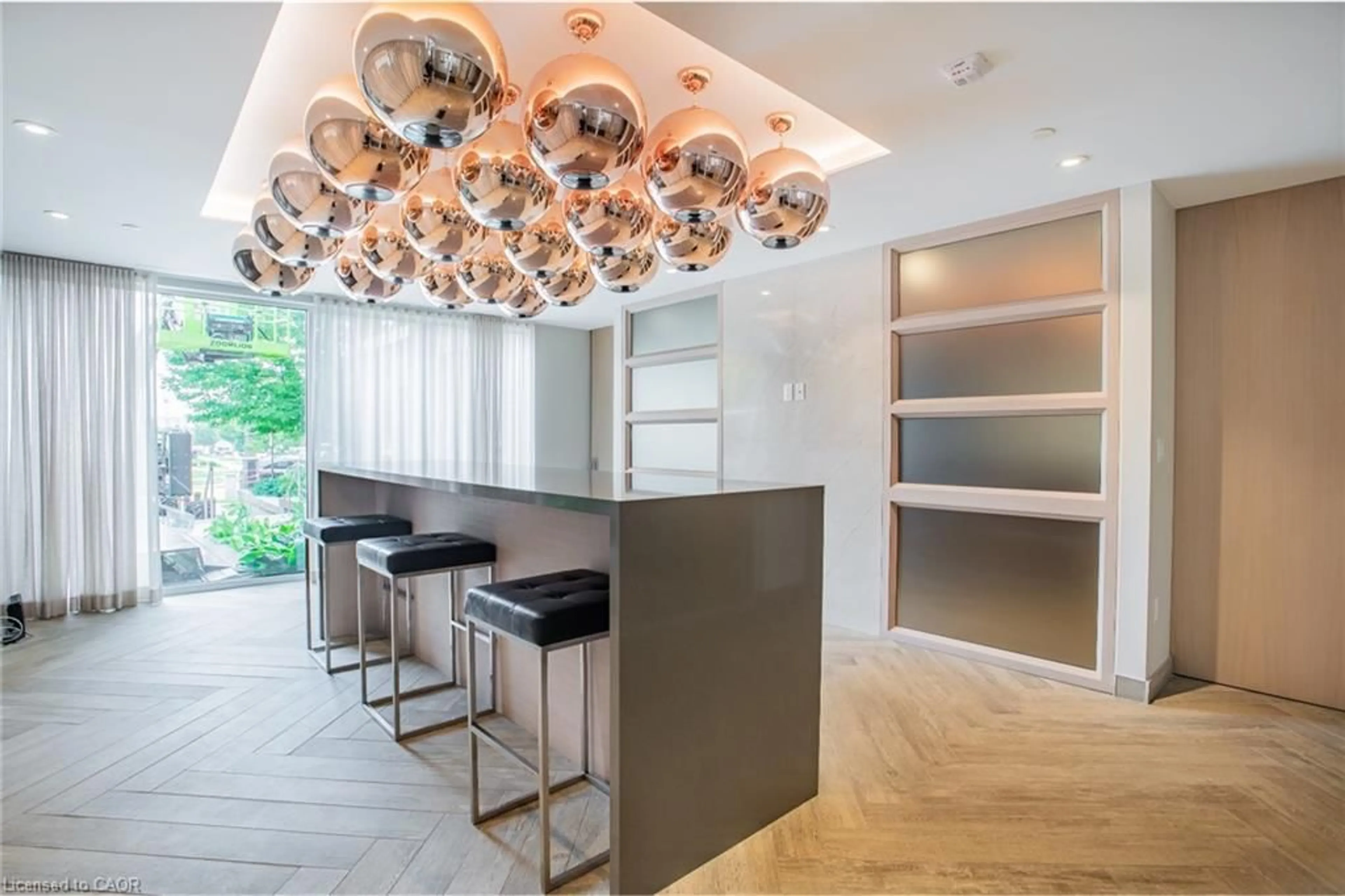 Contemporary kitchen, unknown for 150 Sabina Dr #304, Oakville Ontario L6H 0W6