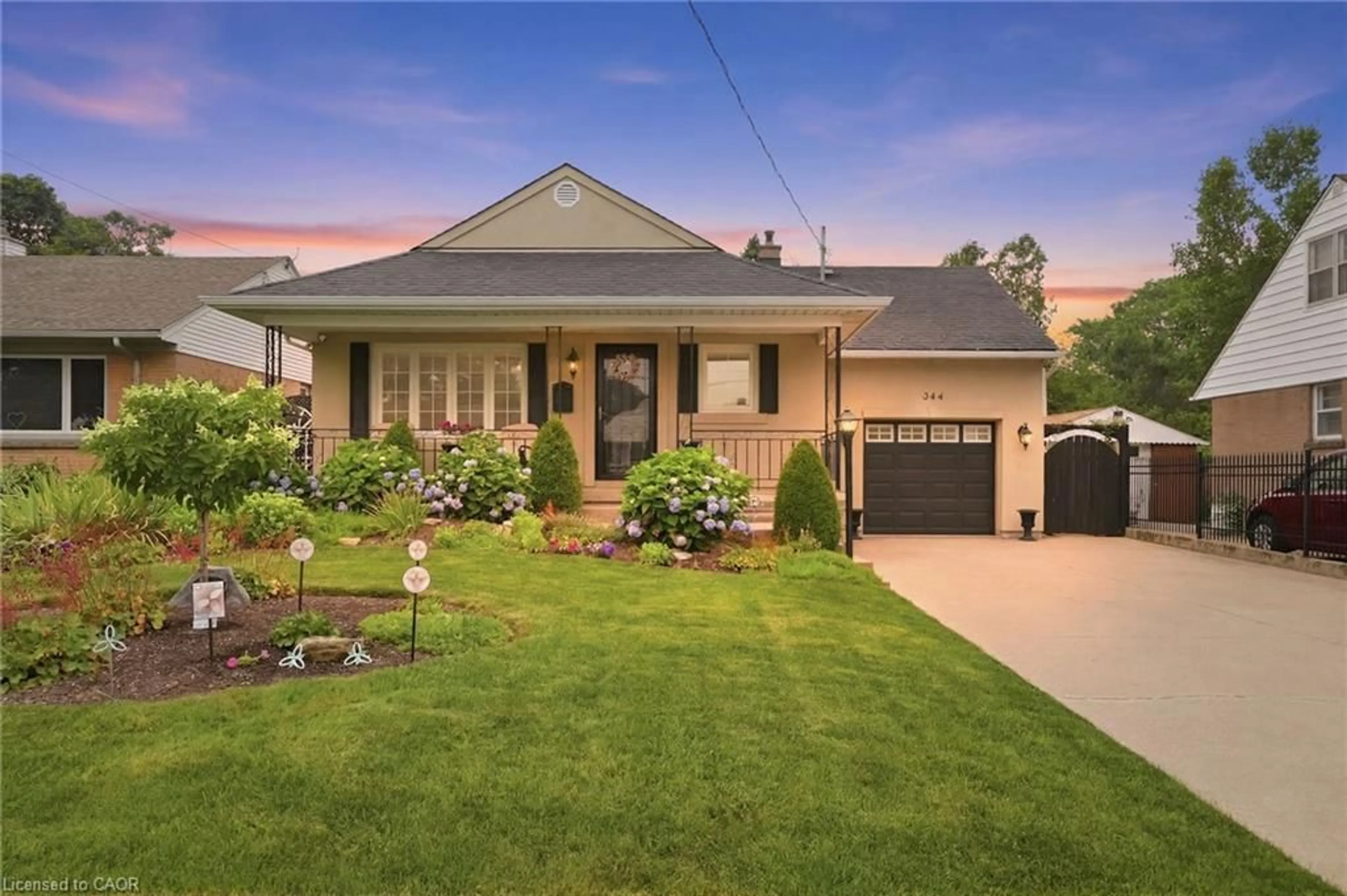Home with brick exterior material, street for 344 East 36th St, Hamilton Ontario L8V 3Z8