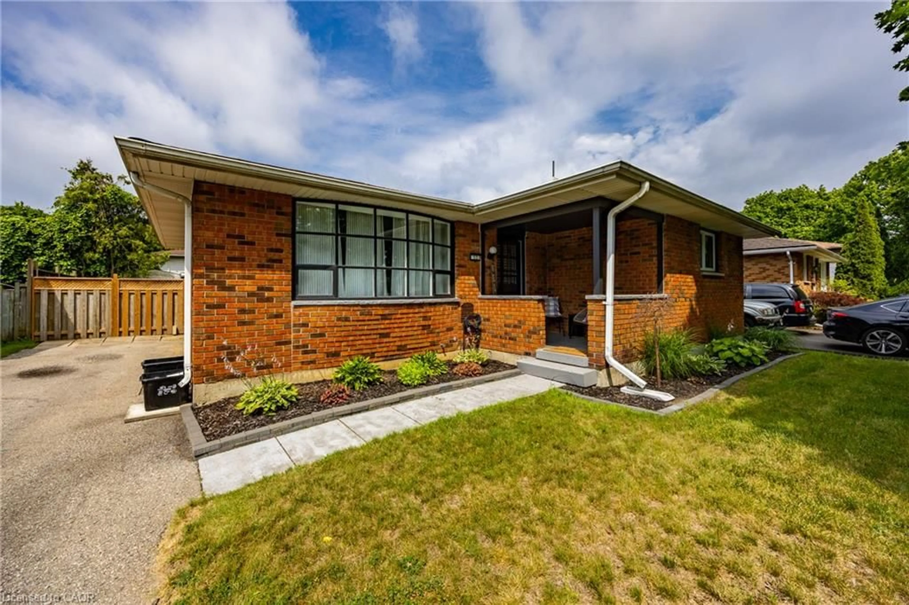 Home with brick exterior material, street for 53 Miller Cres, Simcoe Ontario N3Y 4P9