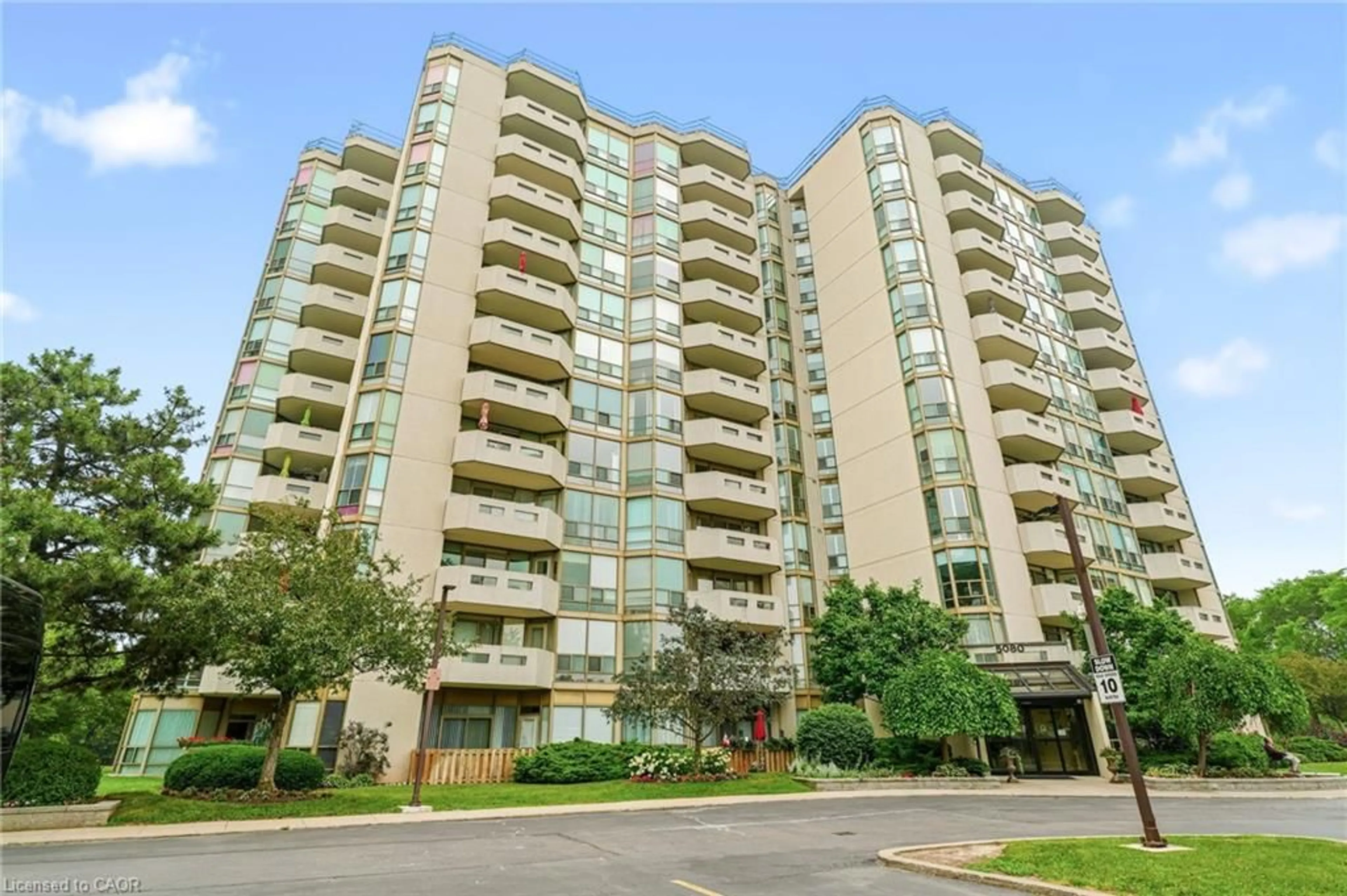 Unknown for 5080 Pinedale Ave #303, Burlington Ontario L7L 5V7