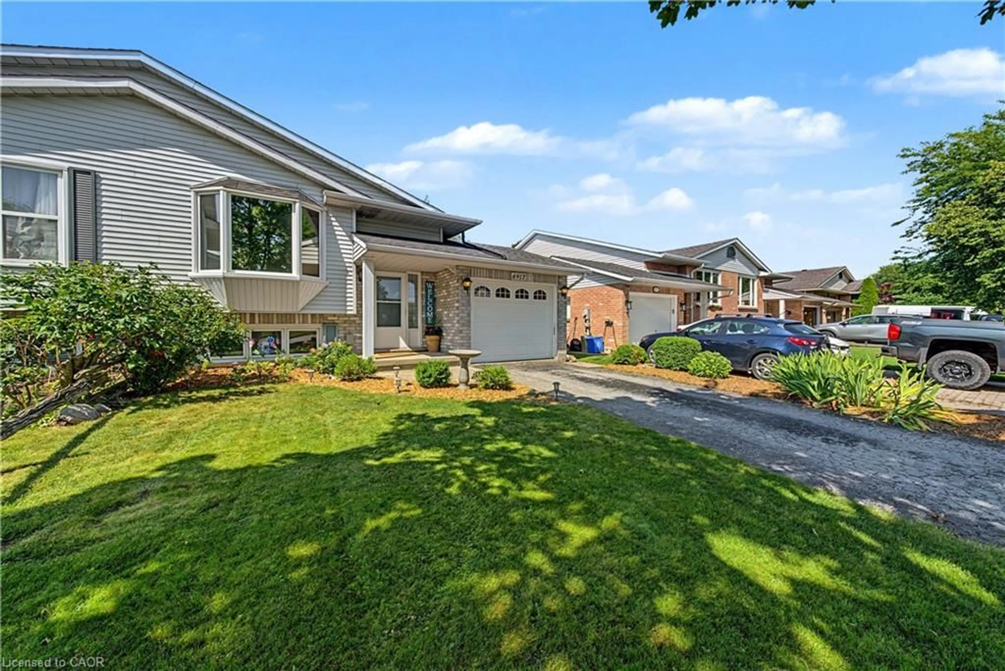Home with brick exterior material, street for 4917 Homestead Dr, Beamsville Ontario L0R 1B5