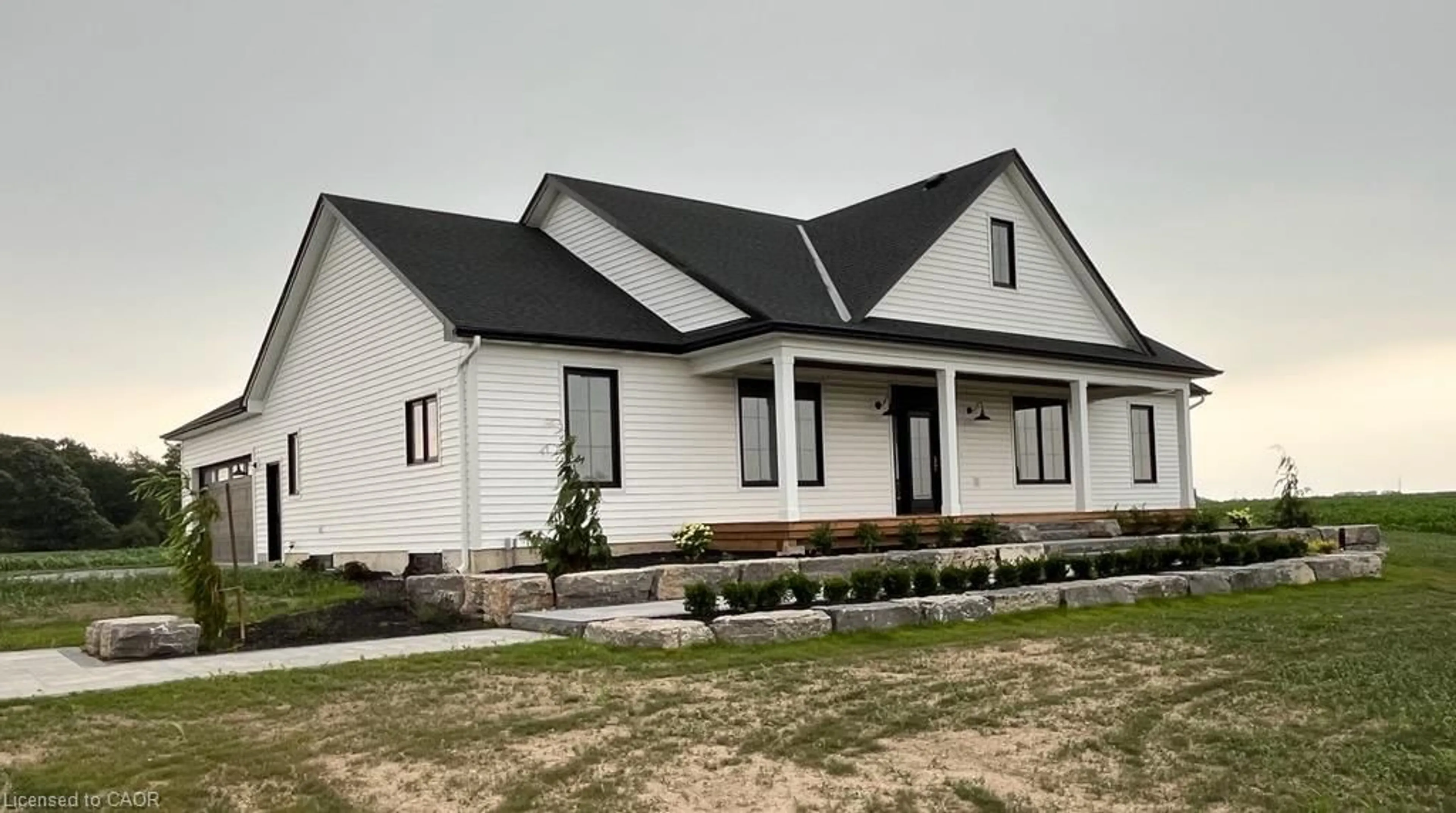 Home with vinyl exterior material, building for 348 Hart Rd, Dunnville Ontario N1A 2W1