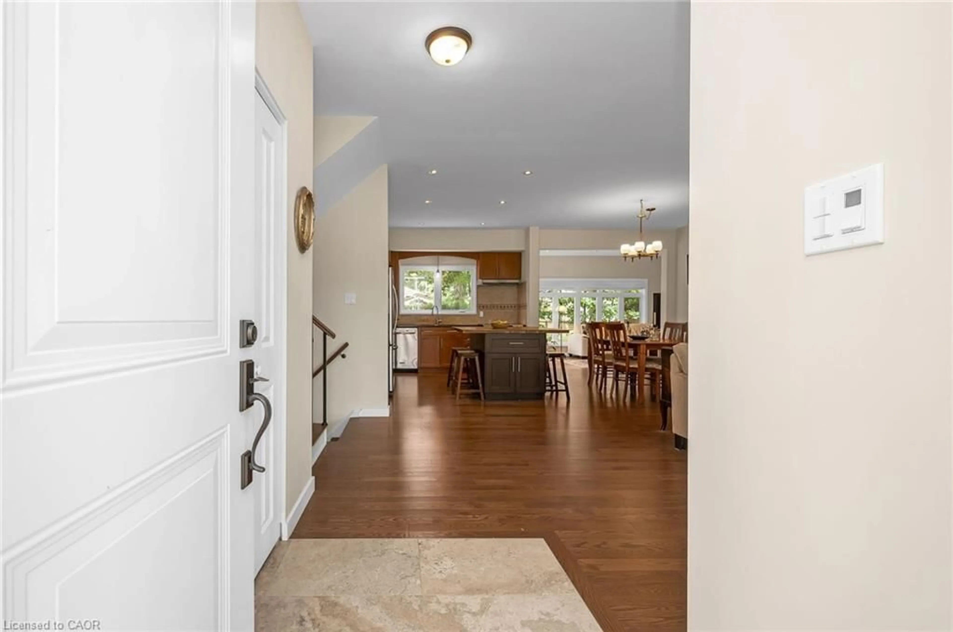 Indoor entryway for 285 Surrey Dr, Oakville Ontario L6L 3T6