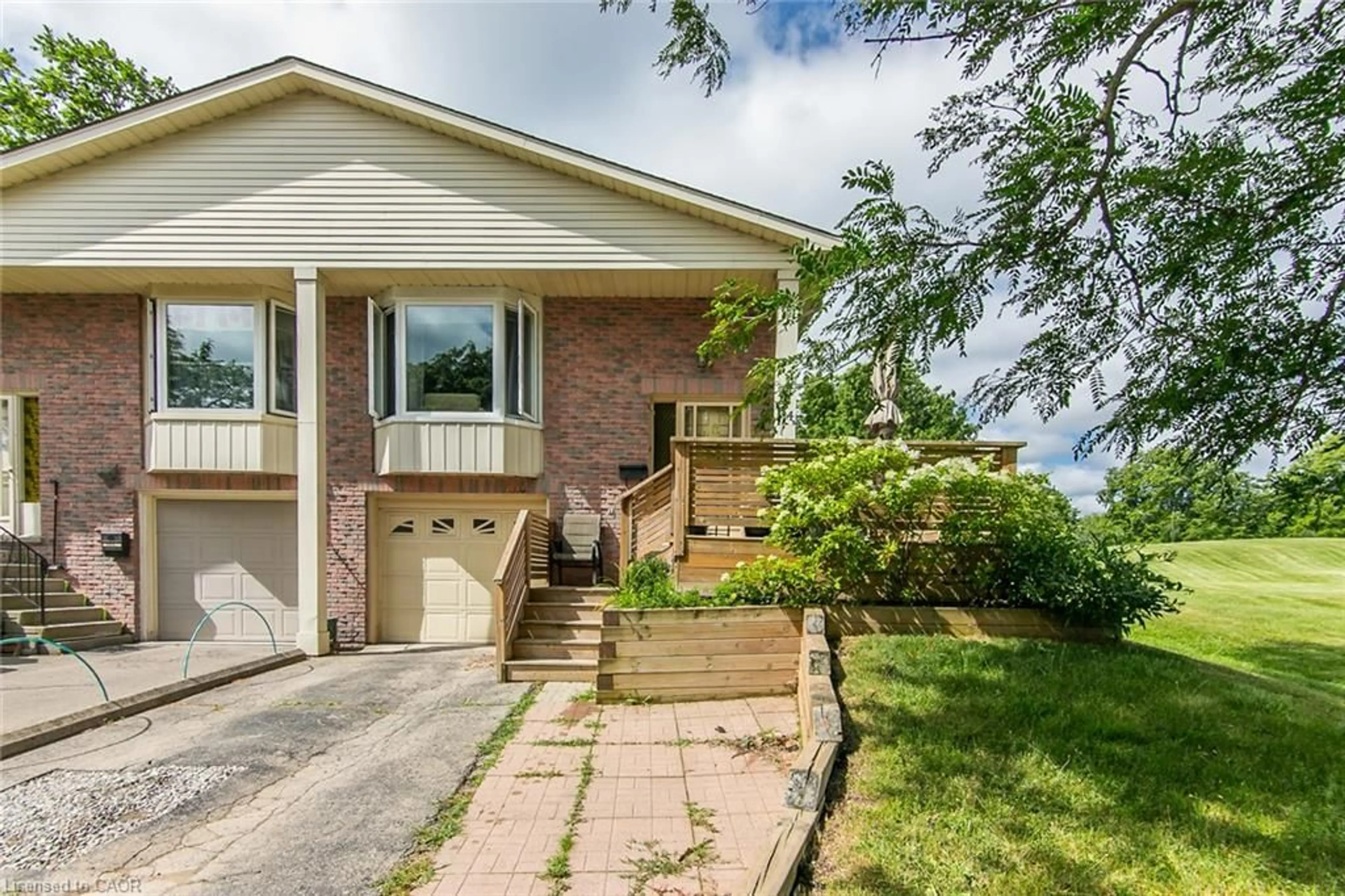 Unknown for 274 Northlake Dr #B, Waterloo Ontario N2V 1A9