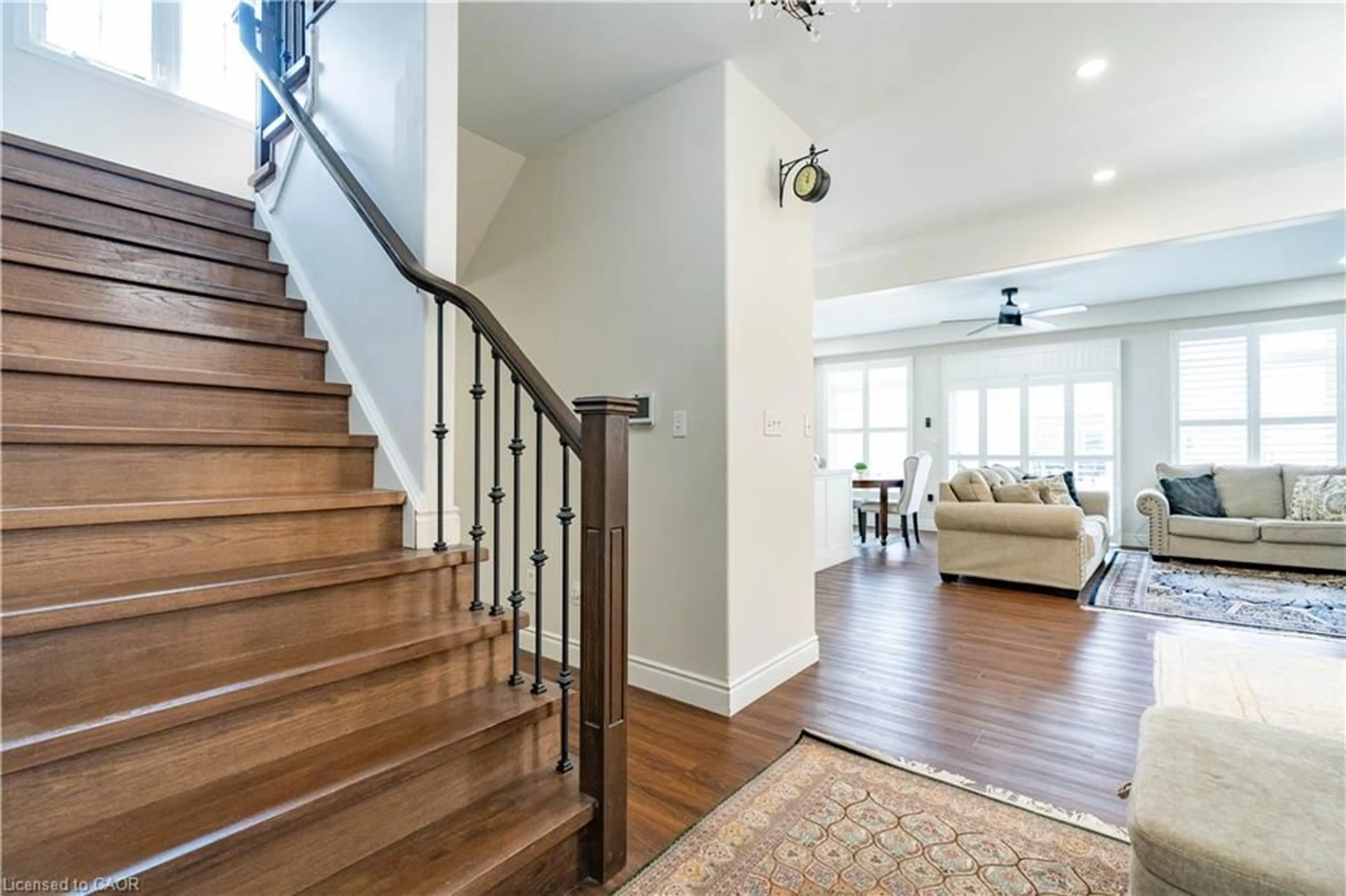 Indoor entryway for 122 Iron Gate St, Kitchener Ontario N2N 3R4