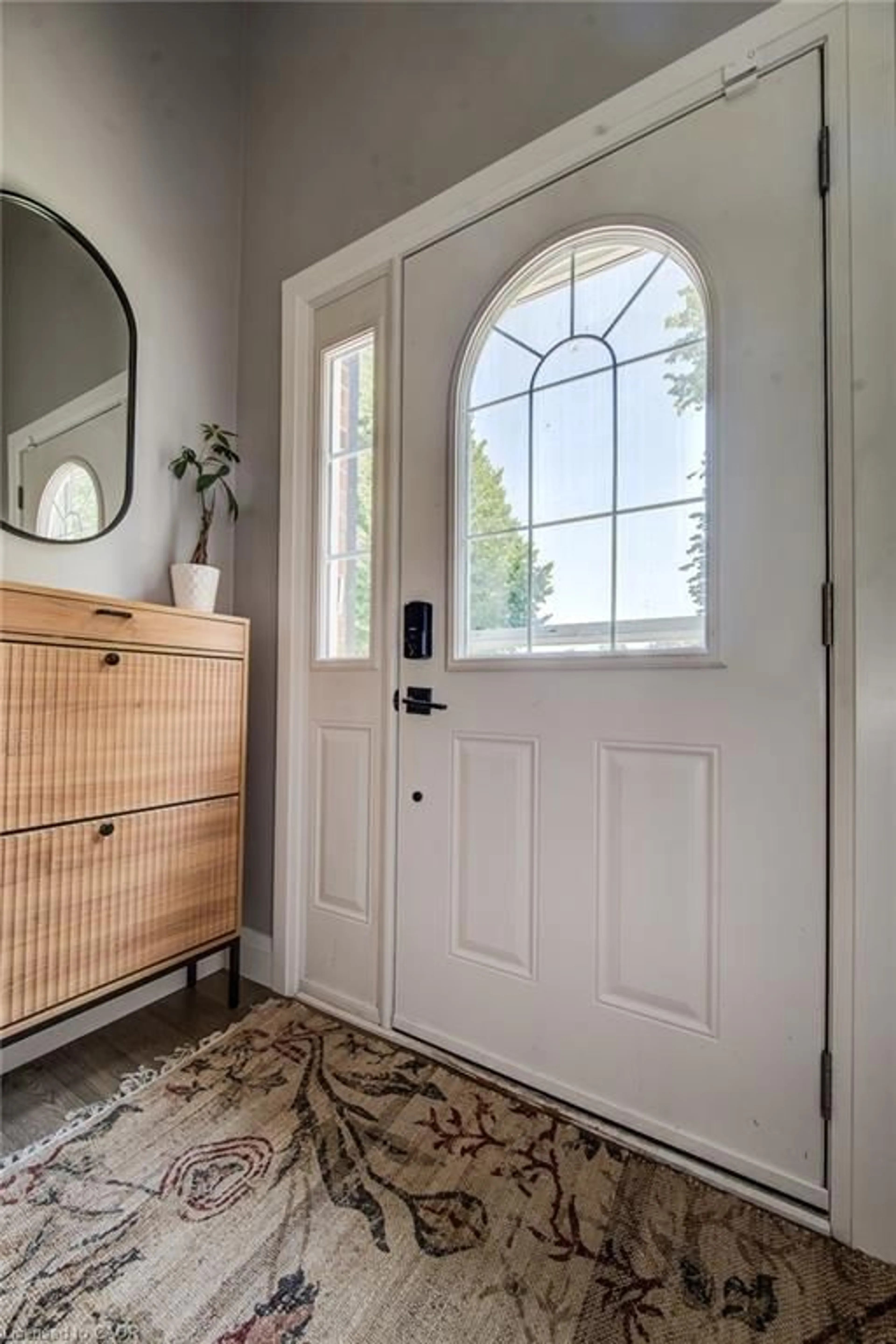 Indoor entryway for 138 Morningdale Cres, Waterloo Ontario N2V 1E6