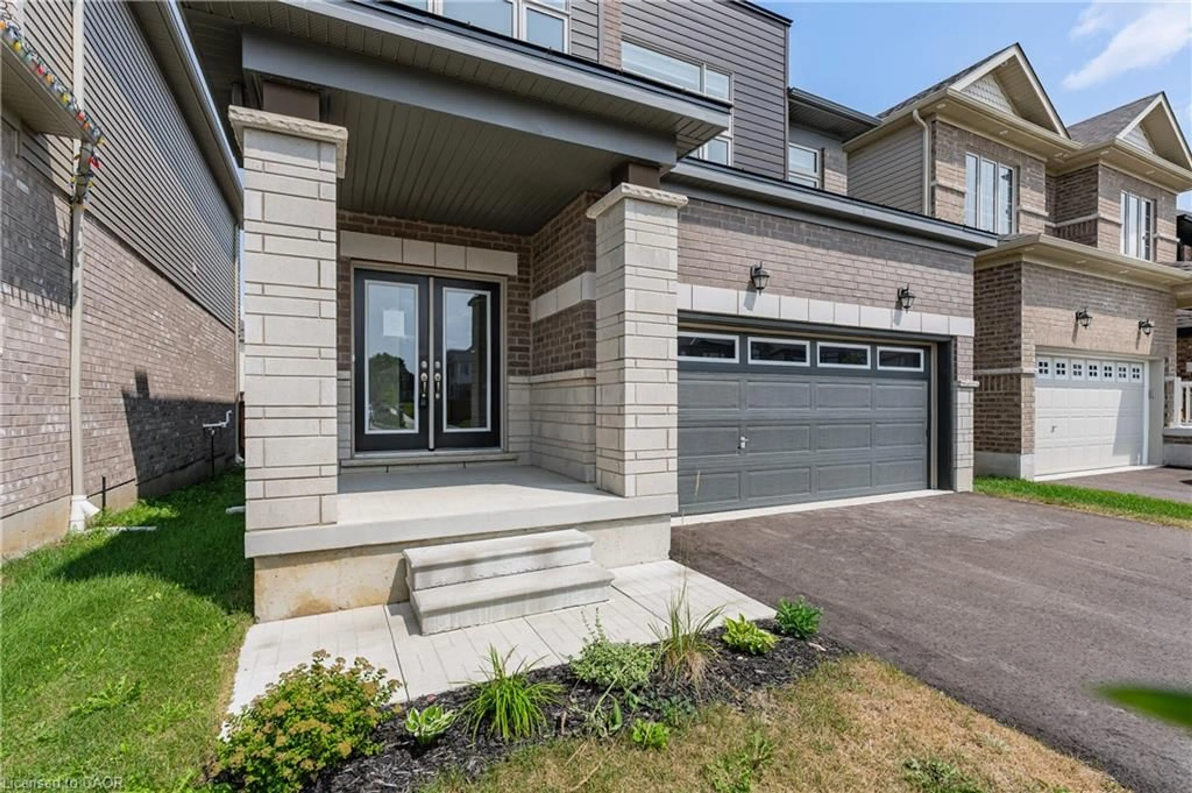 Home with brick exterior material, street for 14 Heming St, Paris Ontario N3L 0M5