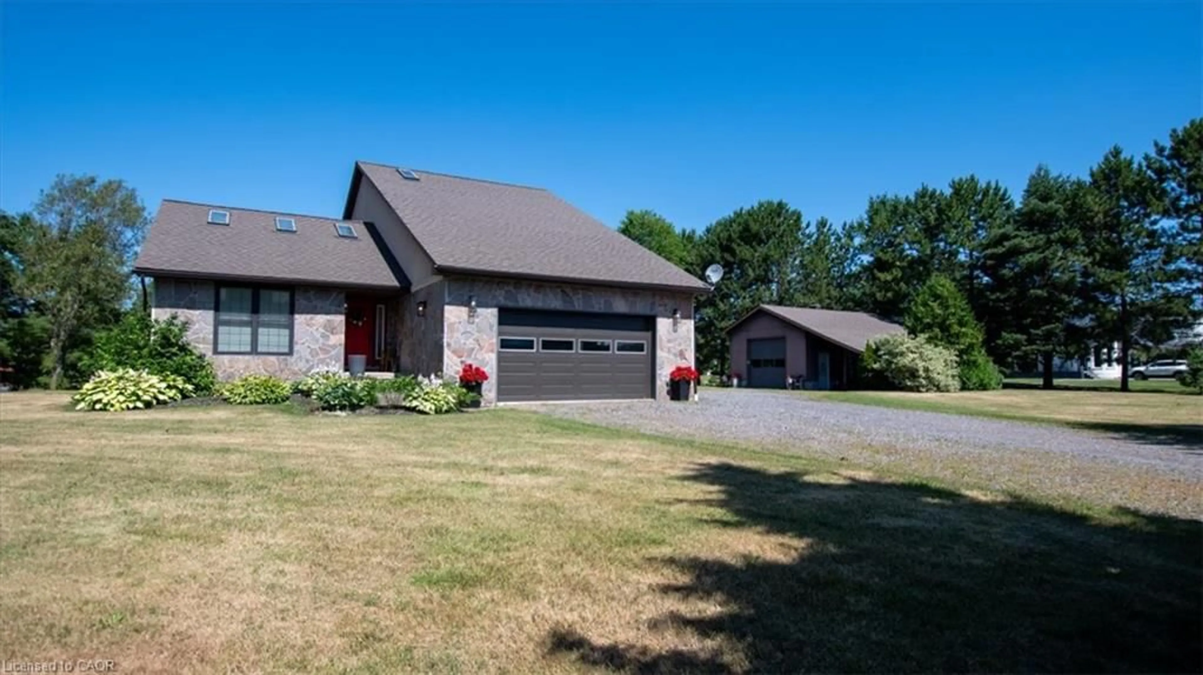 Unknown for 411 Champagne Rd, Sturgeon Falls Ontario P2B 2L9
