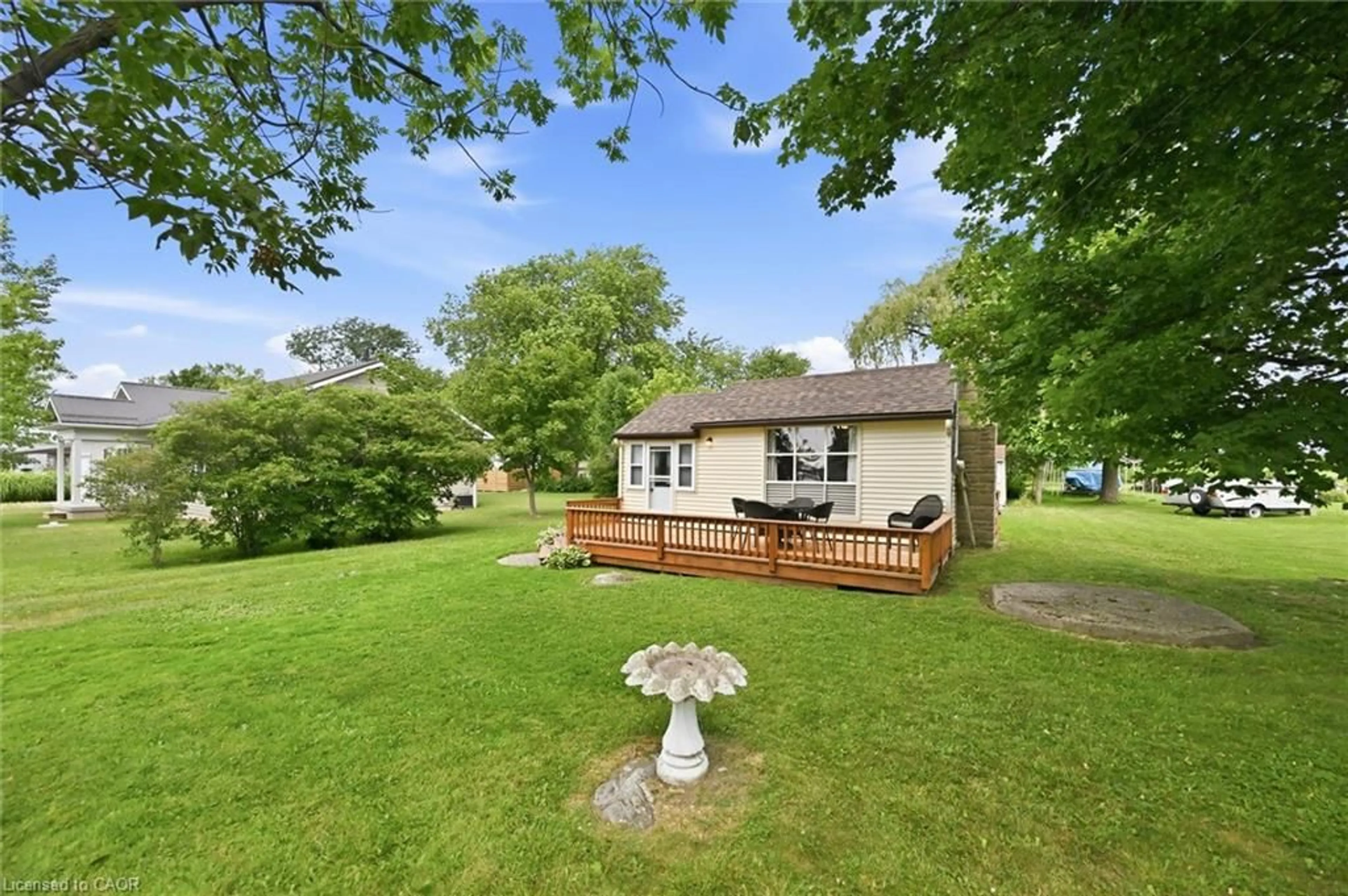 A pic from outside/outdoor area/front of a property/back of a property/a pic from drone, water/lake/river/ocean view for 27 Winger Dr, Selkirk Ontario N0A 1P0