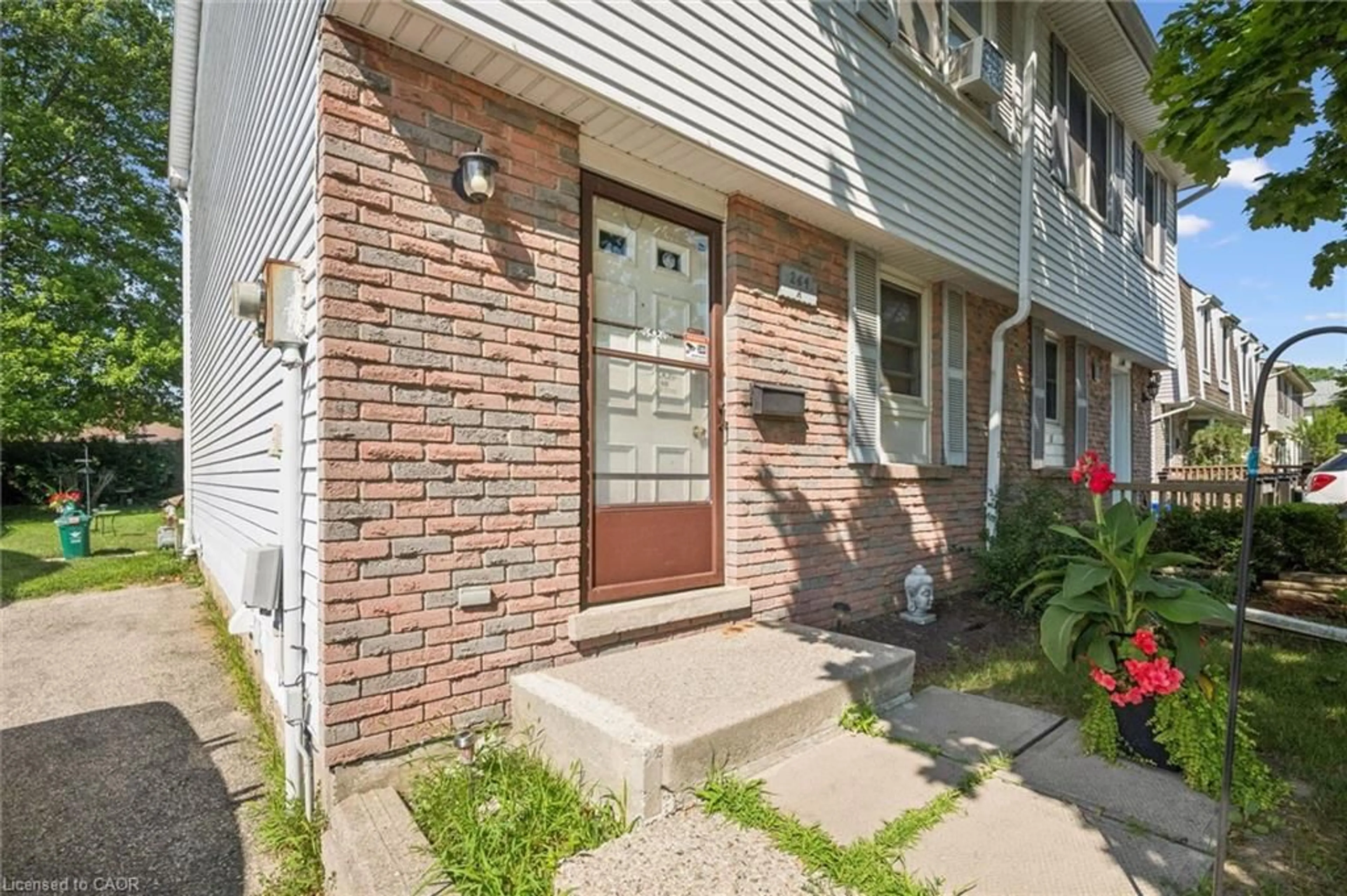 Unknown for 264 Northlake Dr #A, Waterloo Ontario N2V 1A9