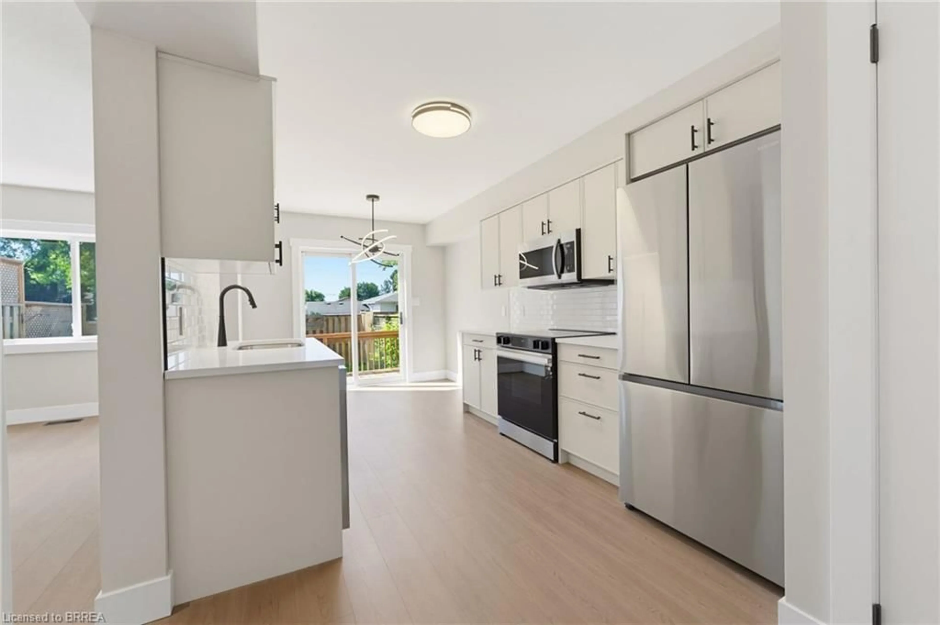 Open concept kitchen, ceramic/tile floor for 26 Graystone Crt, Paris Ontario N3L 3Y1