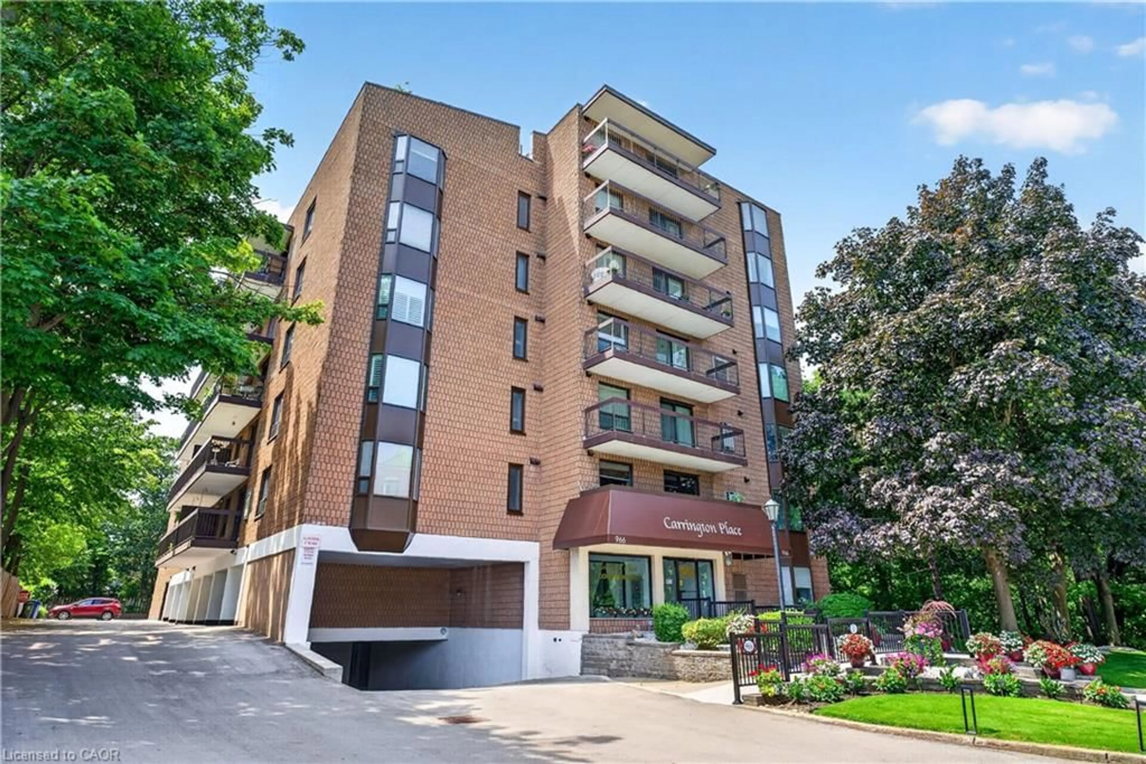 Unknown for 966 Queenston Rd #203, Stoney Creek Ontario L8G 1B7