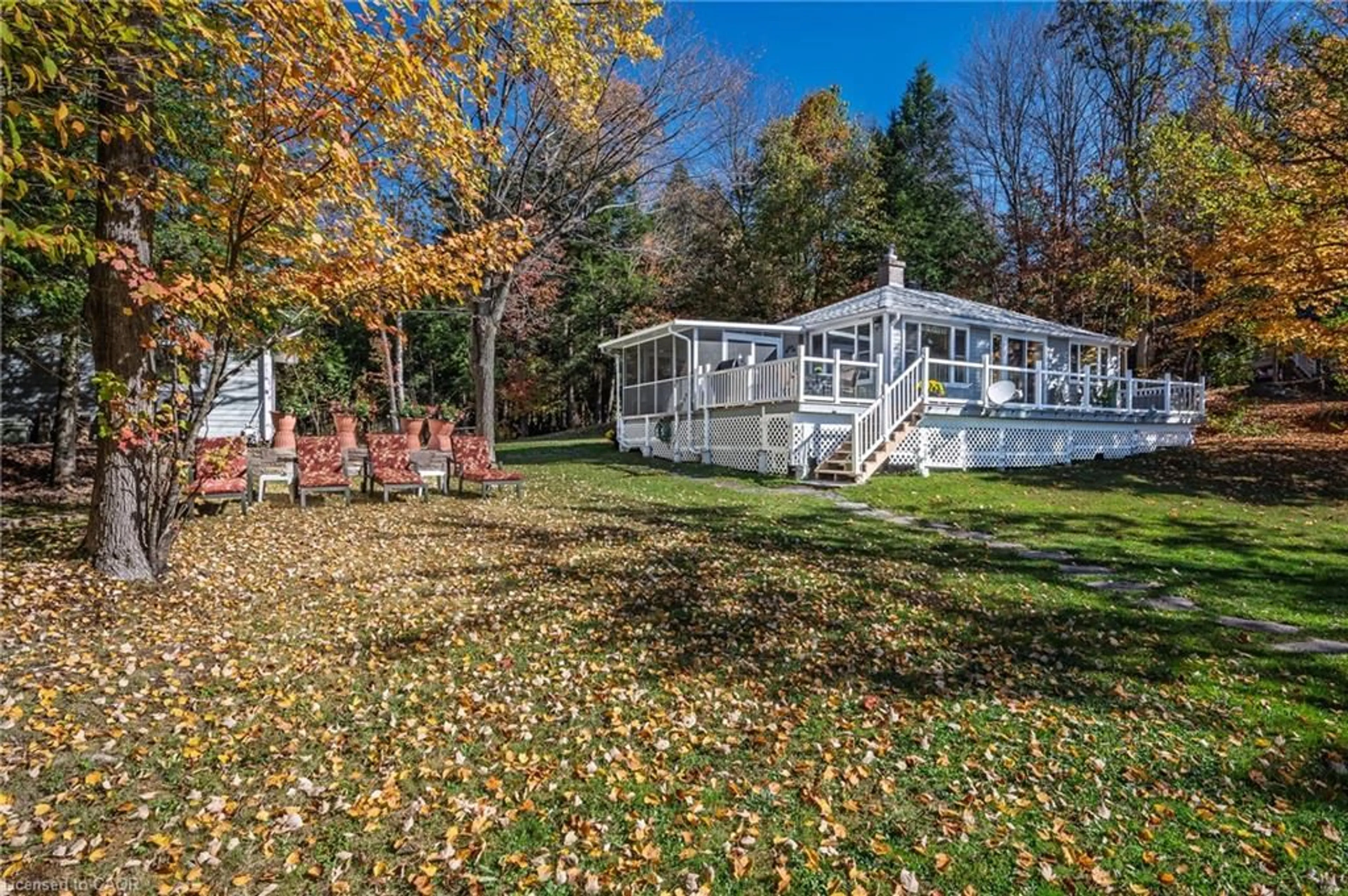 Patio, water/lake/river/ocean view for 1012 Armstrong Rd, Gravenhurst Ontario P0E 1G0