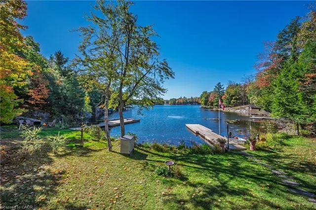 1012 Armstrong Rd, Gravenhurst 4