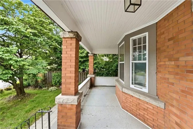 1031 Carling Ave, Ottawa 4