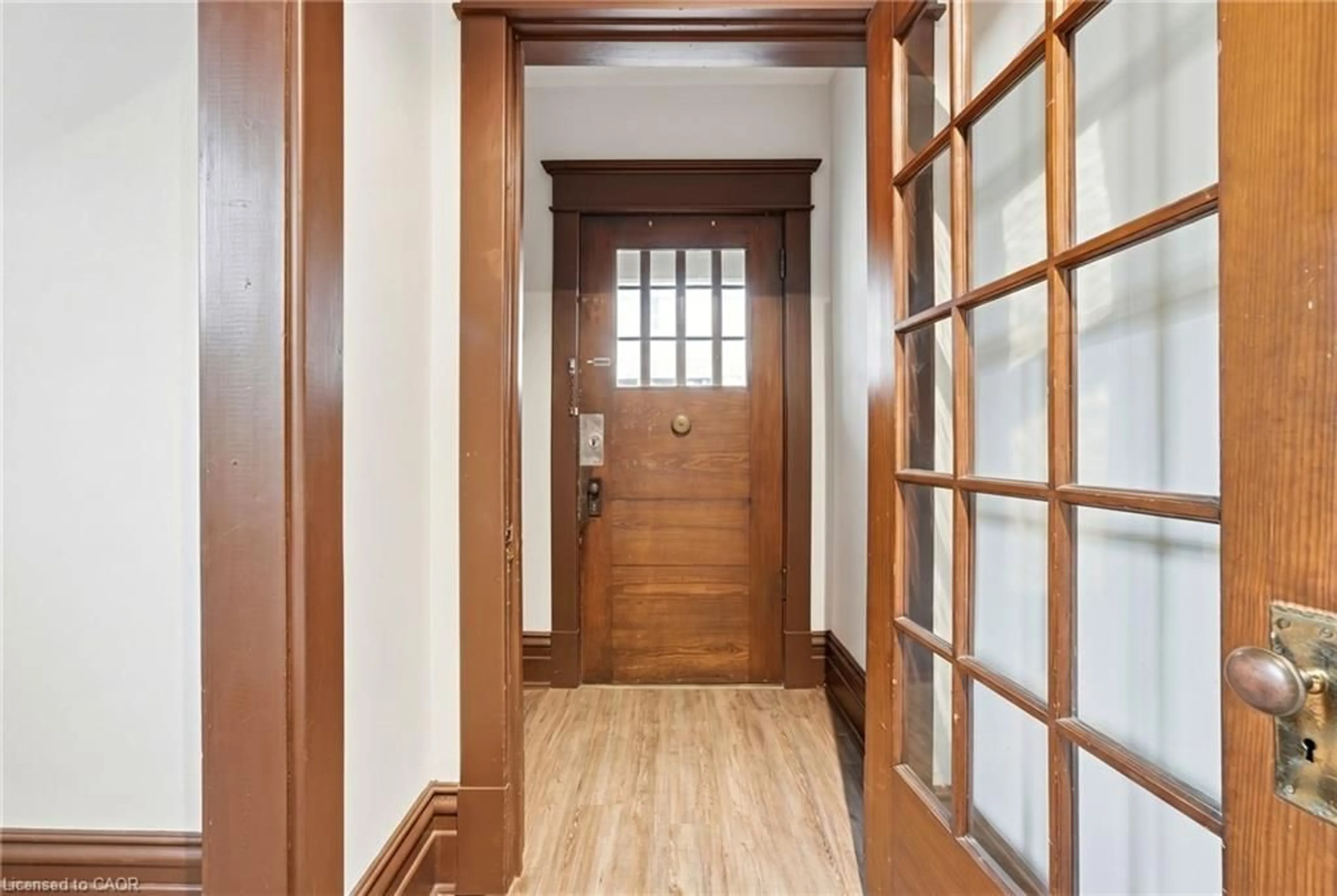 Indoor entryway for 1031 Carling Ave, Ottawa Ontario K1Y 4E8