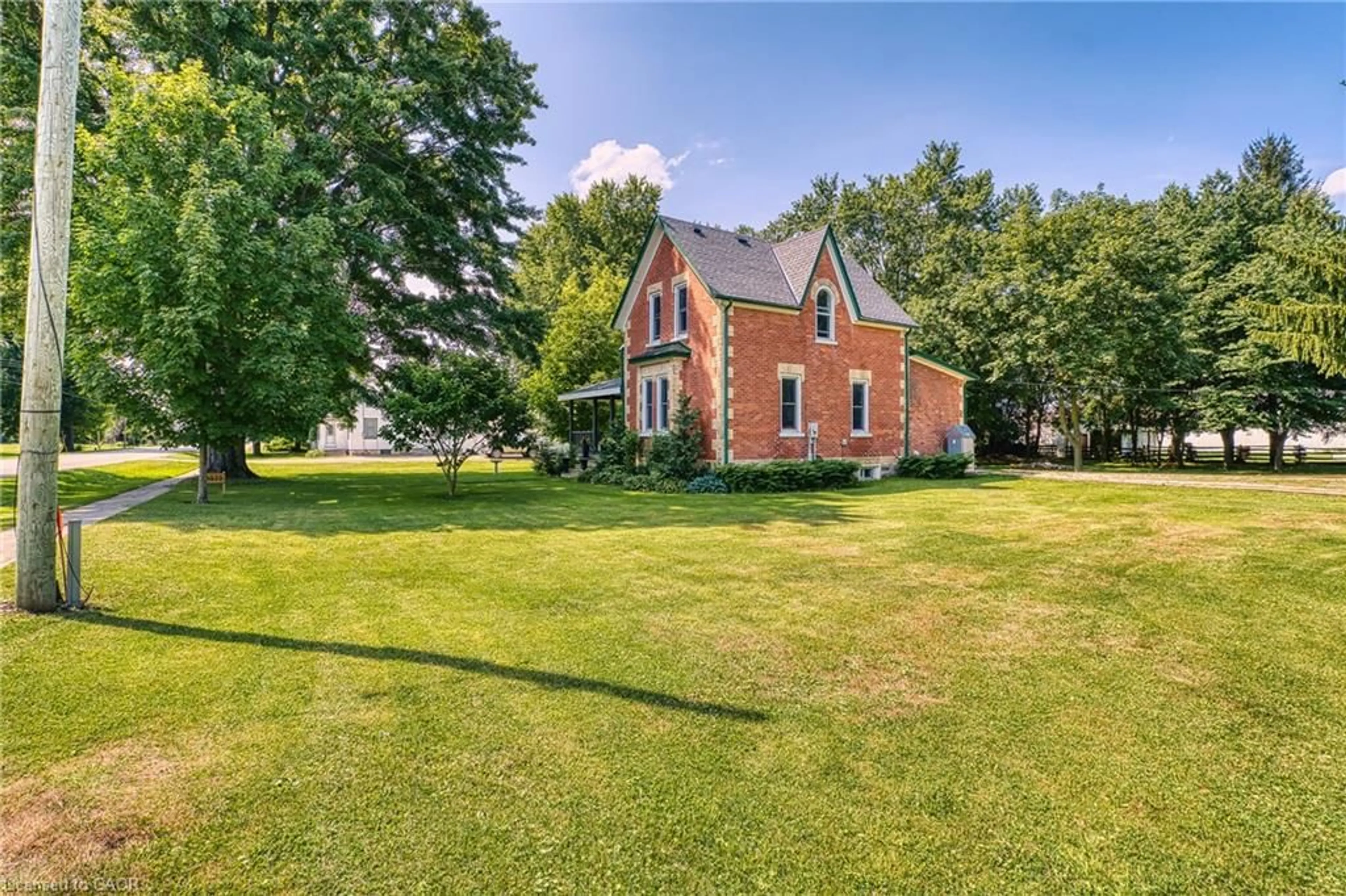 A pic from outside/outdoor area/front of a property/back of a property/a pic from drone, unknown for 3030 Patrick St, Fordwich Ontario N0G 1V0