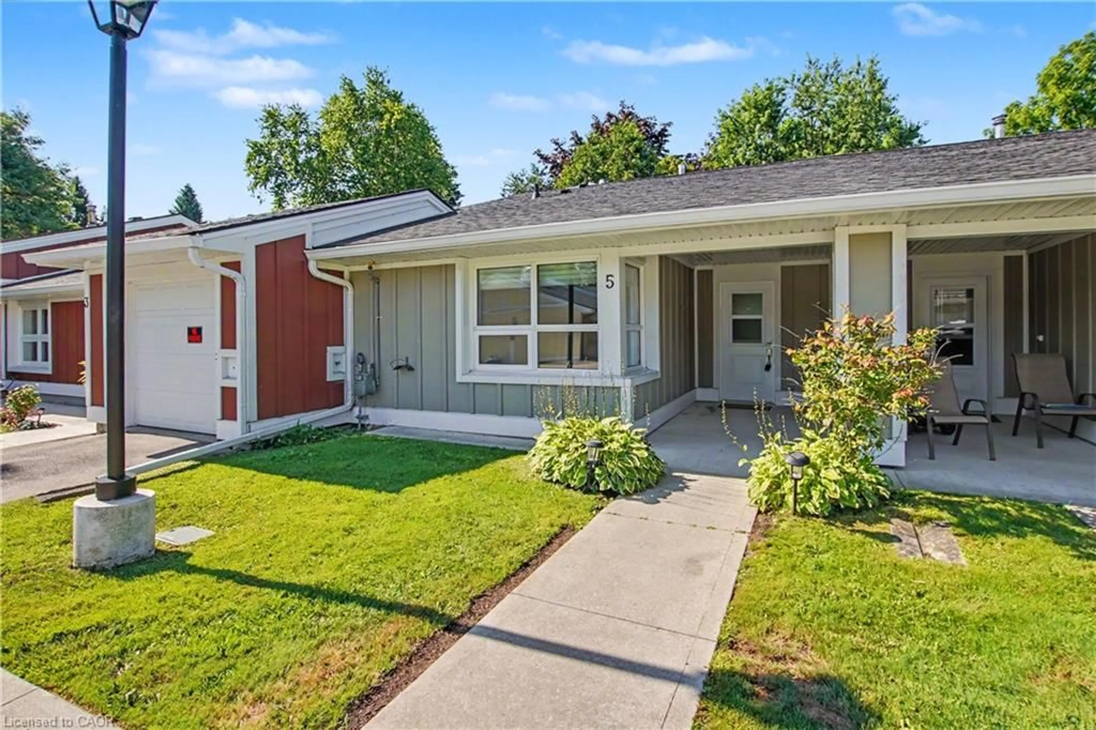 Home with vinyl exterior material, street for 5 Szollosy Cir, Hamilton Ontario L9B 1T8