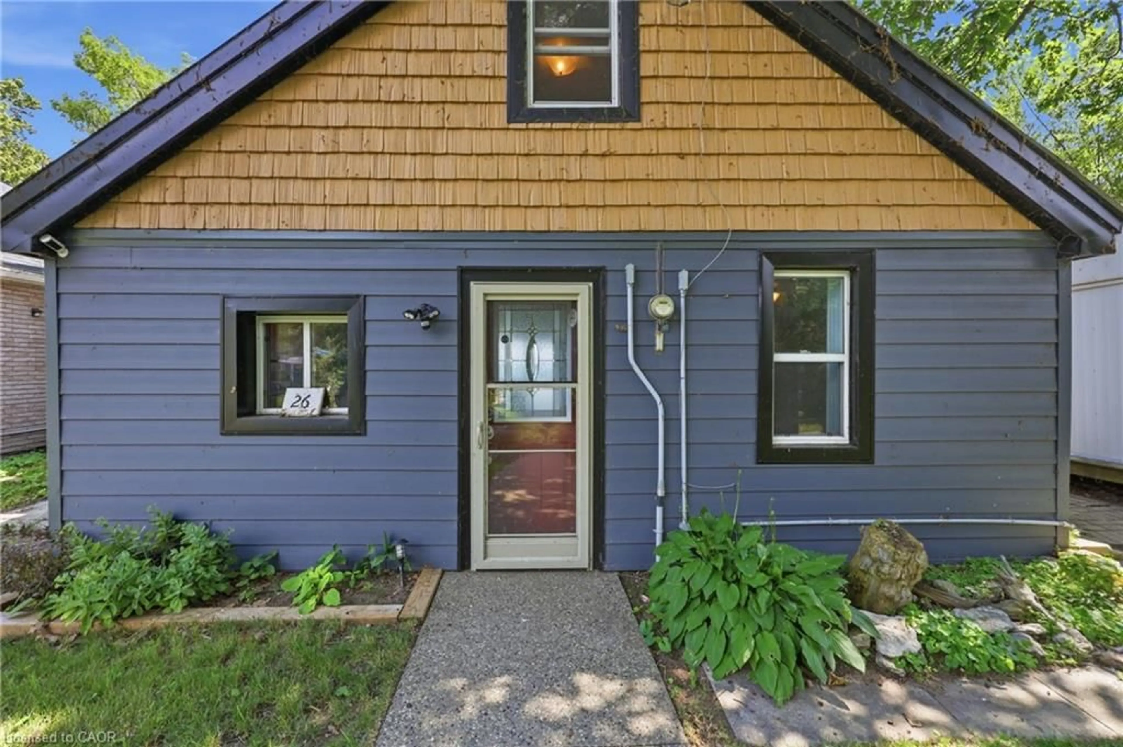 Home with vinyl exterior material, street for 26 Lake Rd, Selkirk Ontario N0A 1P0