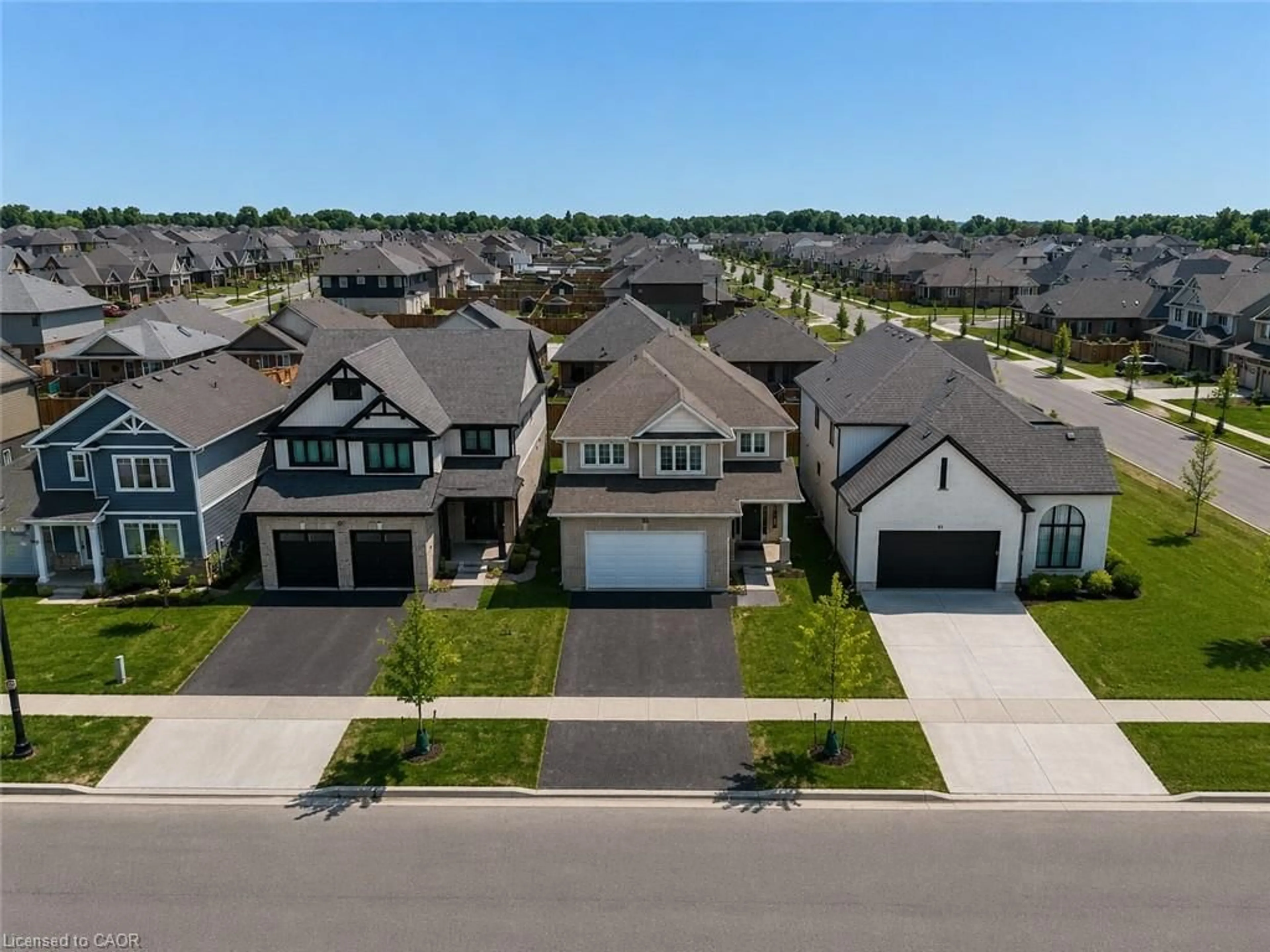 A pic from outside/outdoor area/front of a property/back of a property/a pic from drone, street for 89 Acorn Trail, St. Thomas Ontario N5R 0L8